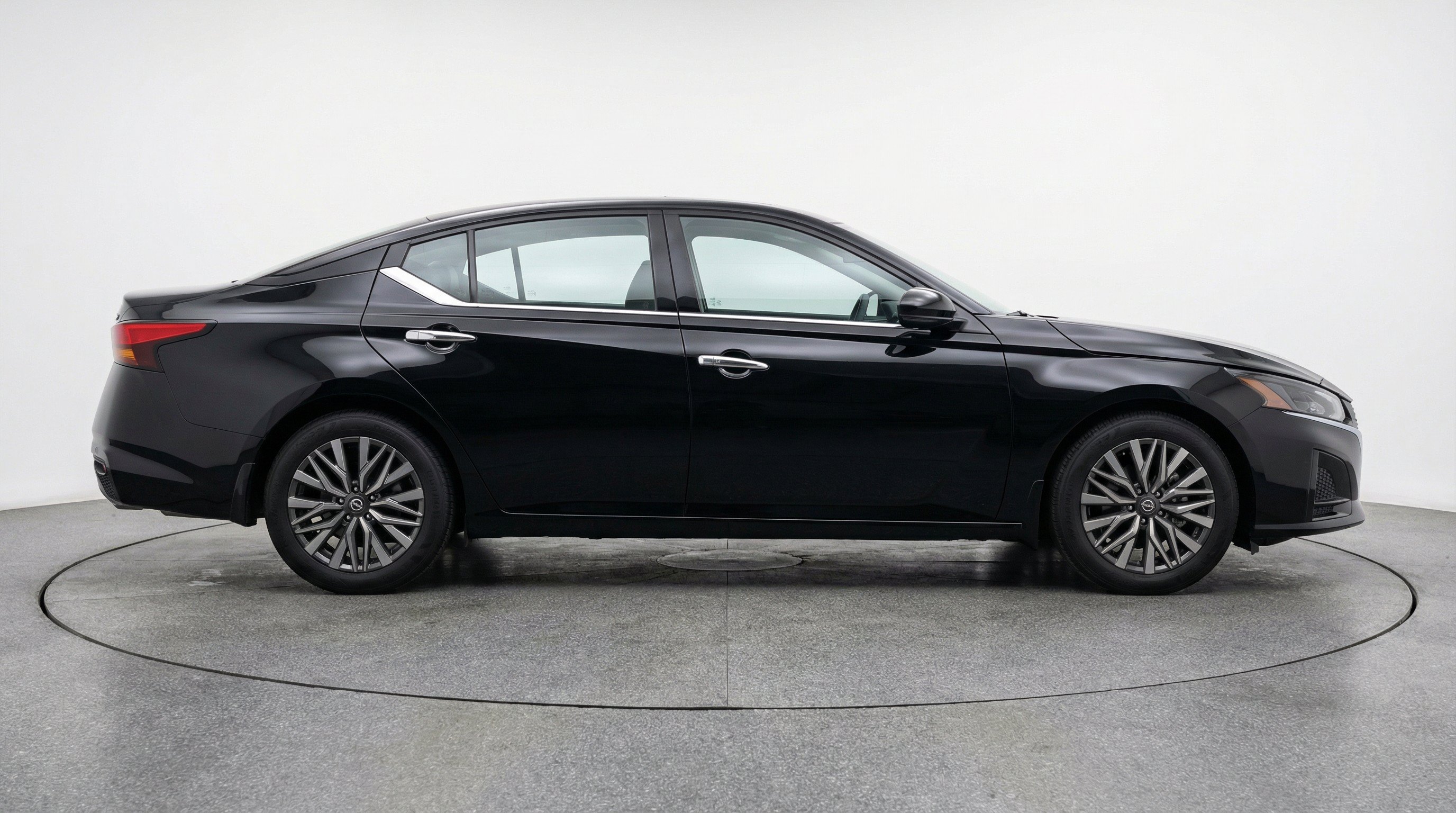 Thumbnail: 2025 Nissan Altima - 10
