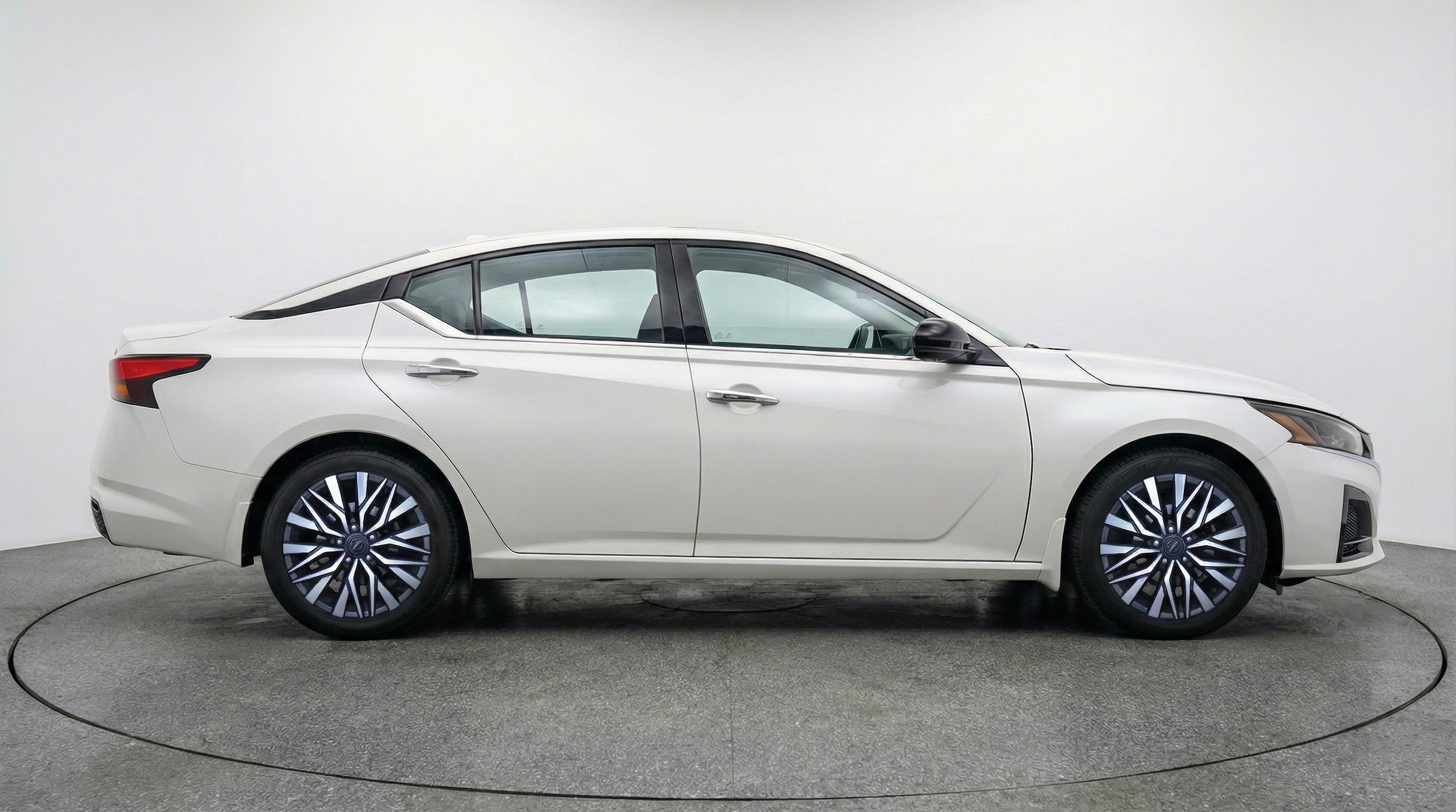 Thumbnail: 2025 Nissan Altima - 10