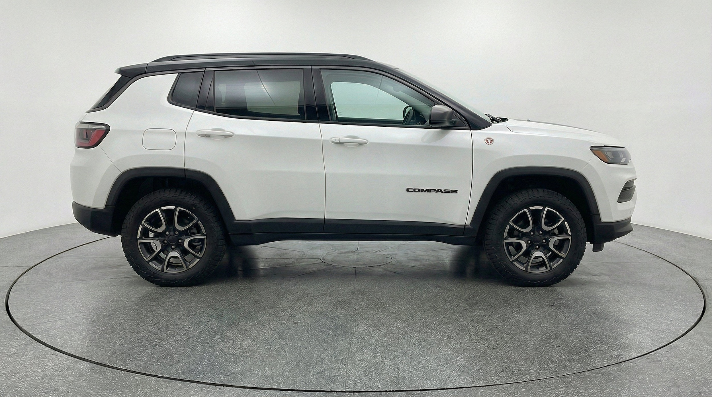 Thumbnail: 2025 Jeep Compass - 10