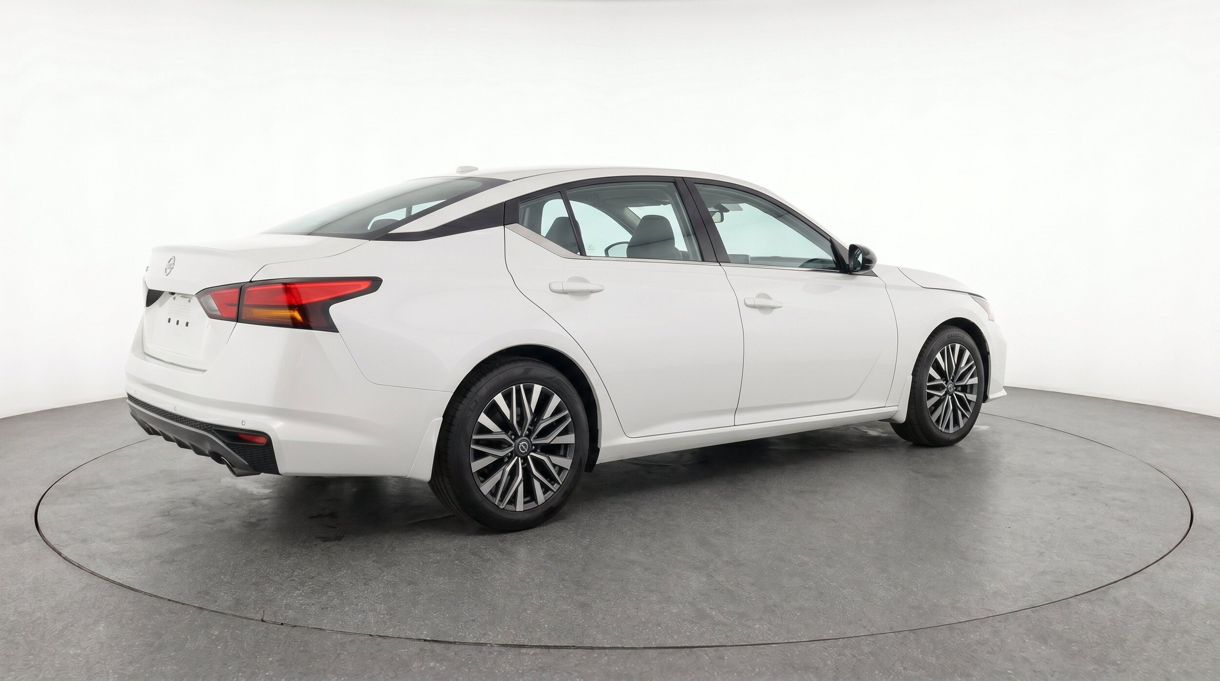 Thumbnail: 2025 Nissan Altima - 9