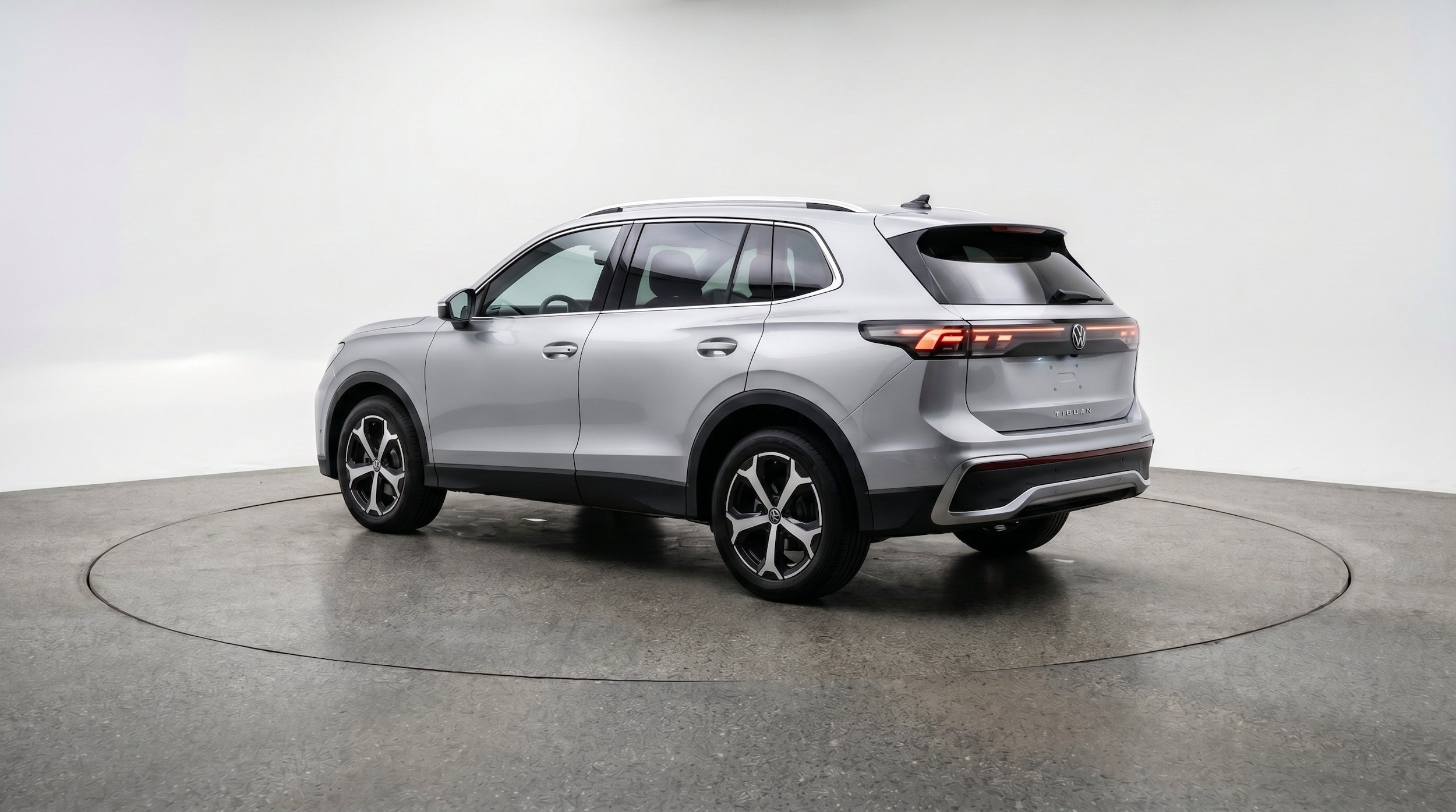 Thumbnail: 2026 Volkswagen Tiguan - 6