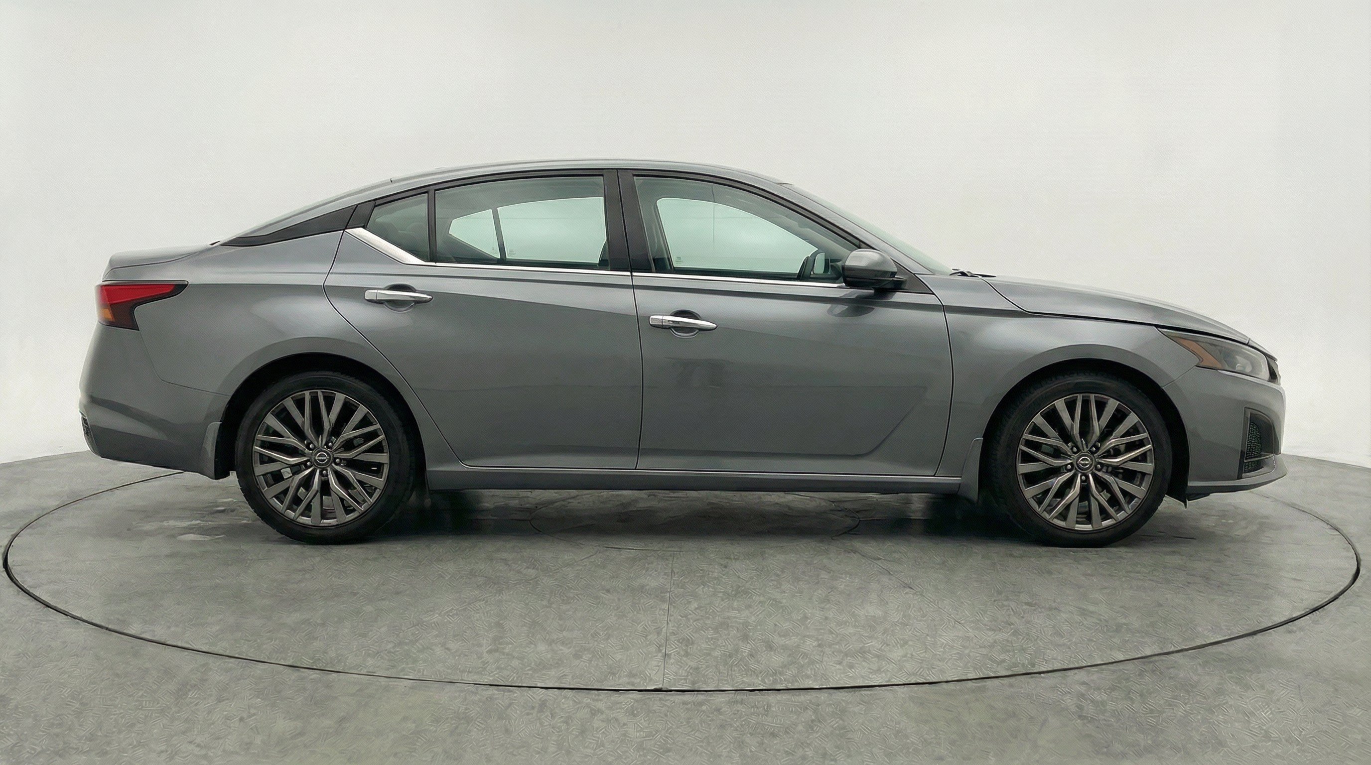 Thumbnail: 2025 Nissan Altima - 10