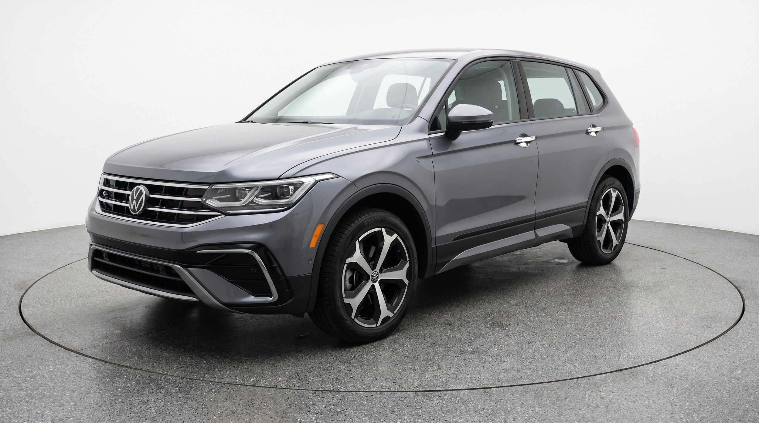 Thumbnail: 2026 Volkswagen Tiguan - 3