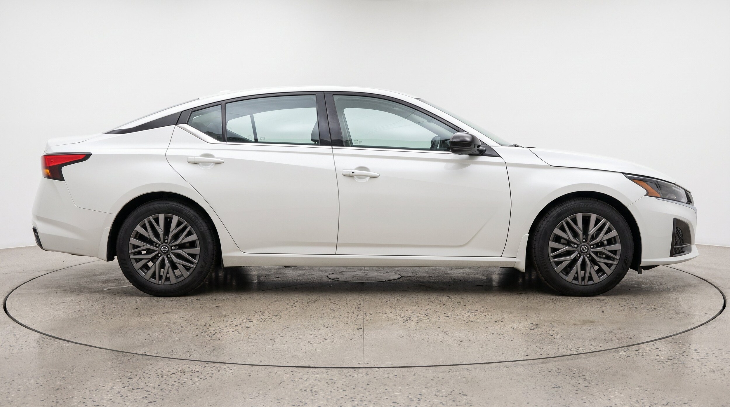 Thumbnail: 2025 Nissan Altima - 10