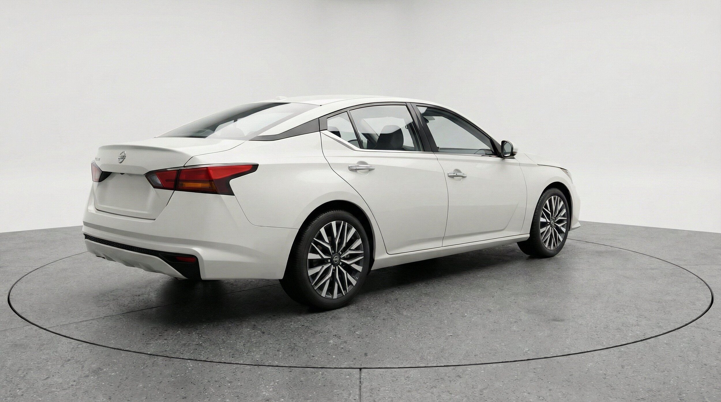 Thumbnail: 2025 Nissan Altima - 9