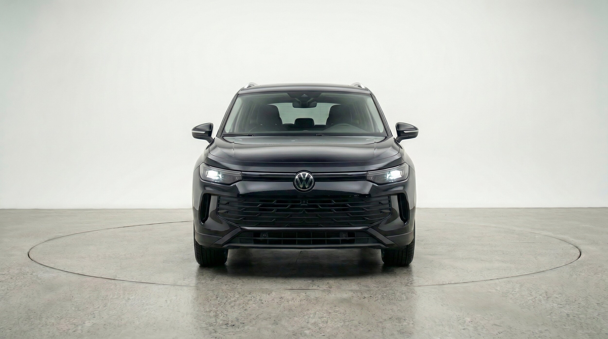 Thumbnail: 2026 Volkswagen Tiguan - 2