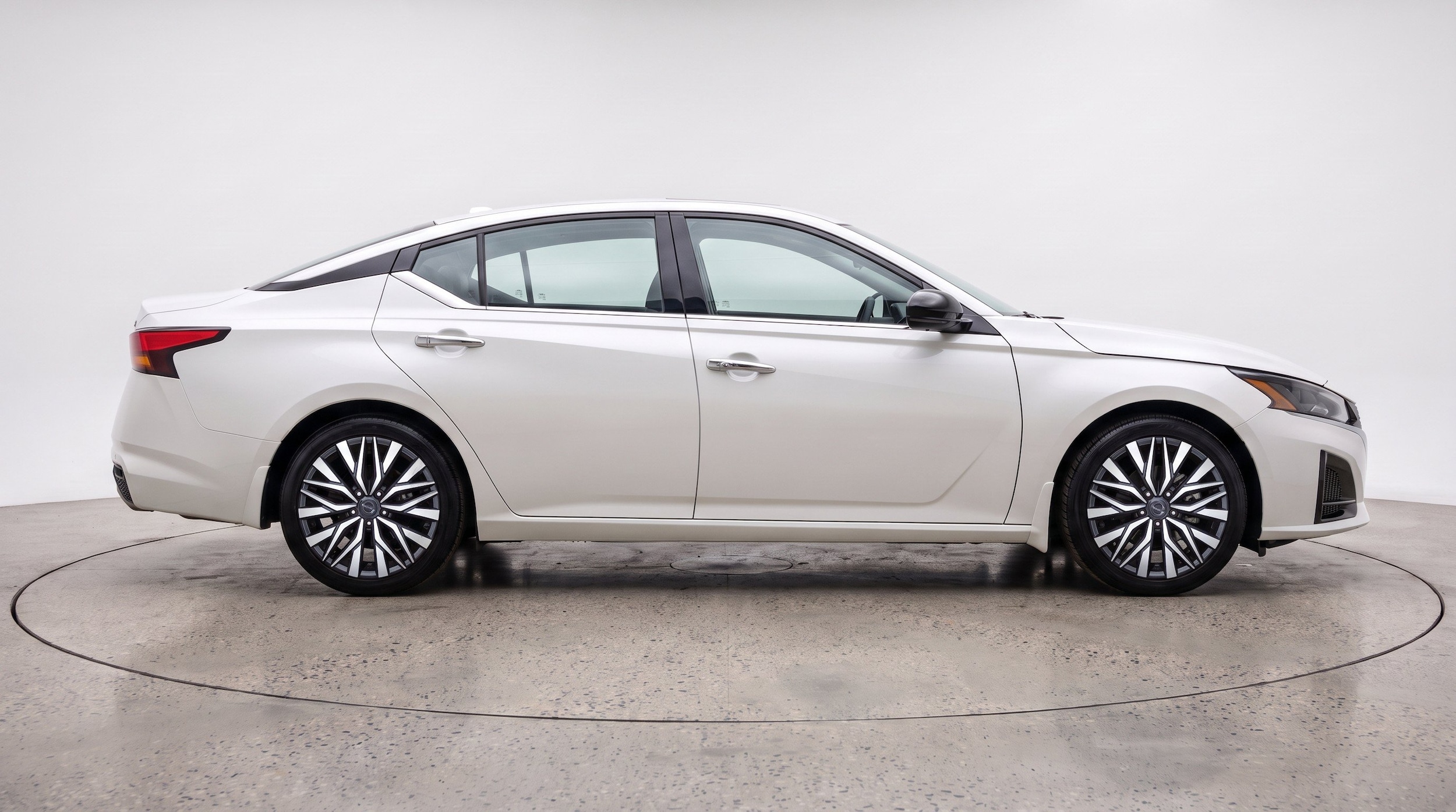 Thumbnail: 2025 Nissan Altima - 10