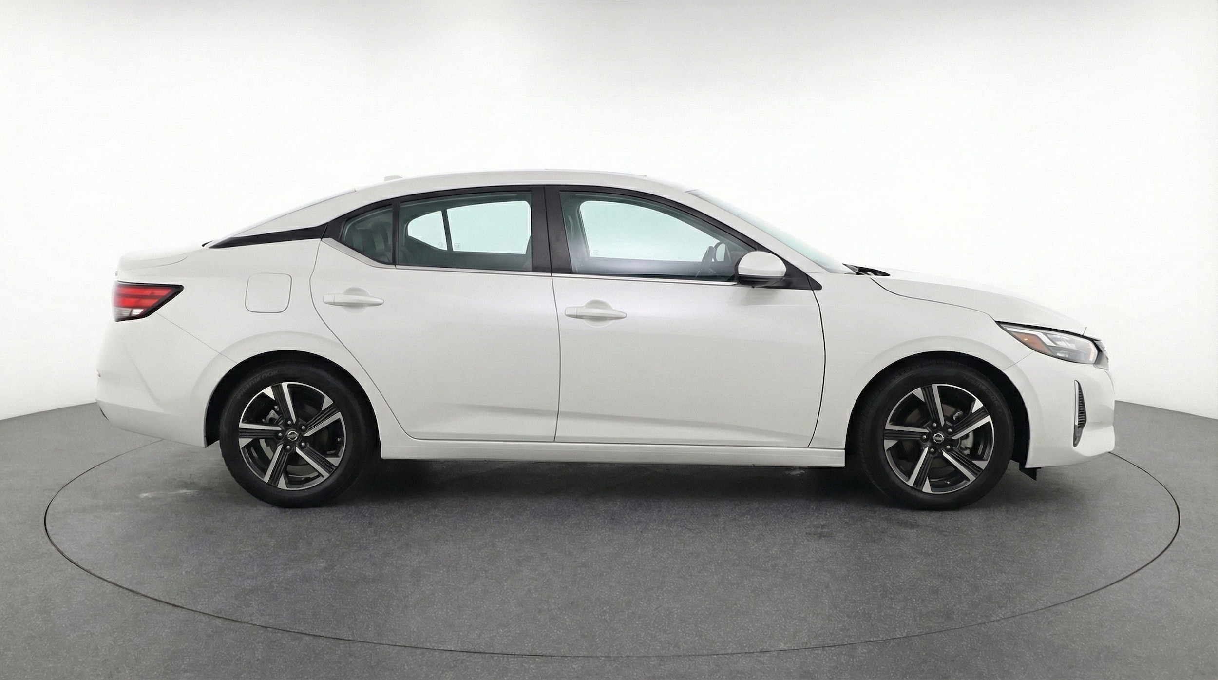 Thumbnail: 2025 Nissan Sentra - 10