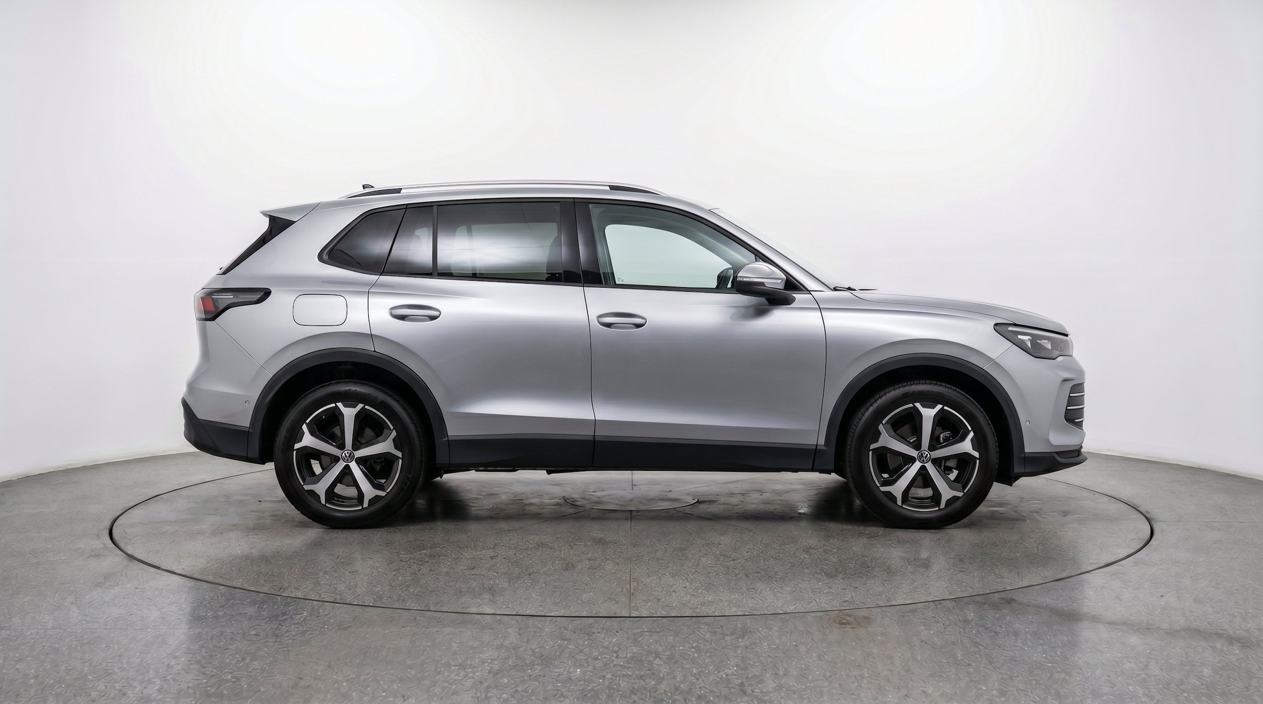 Thumbnail: 2026 Volkswagen Tiguan - 10