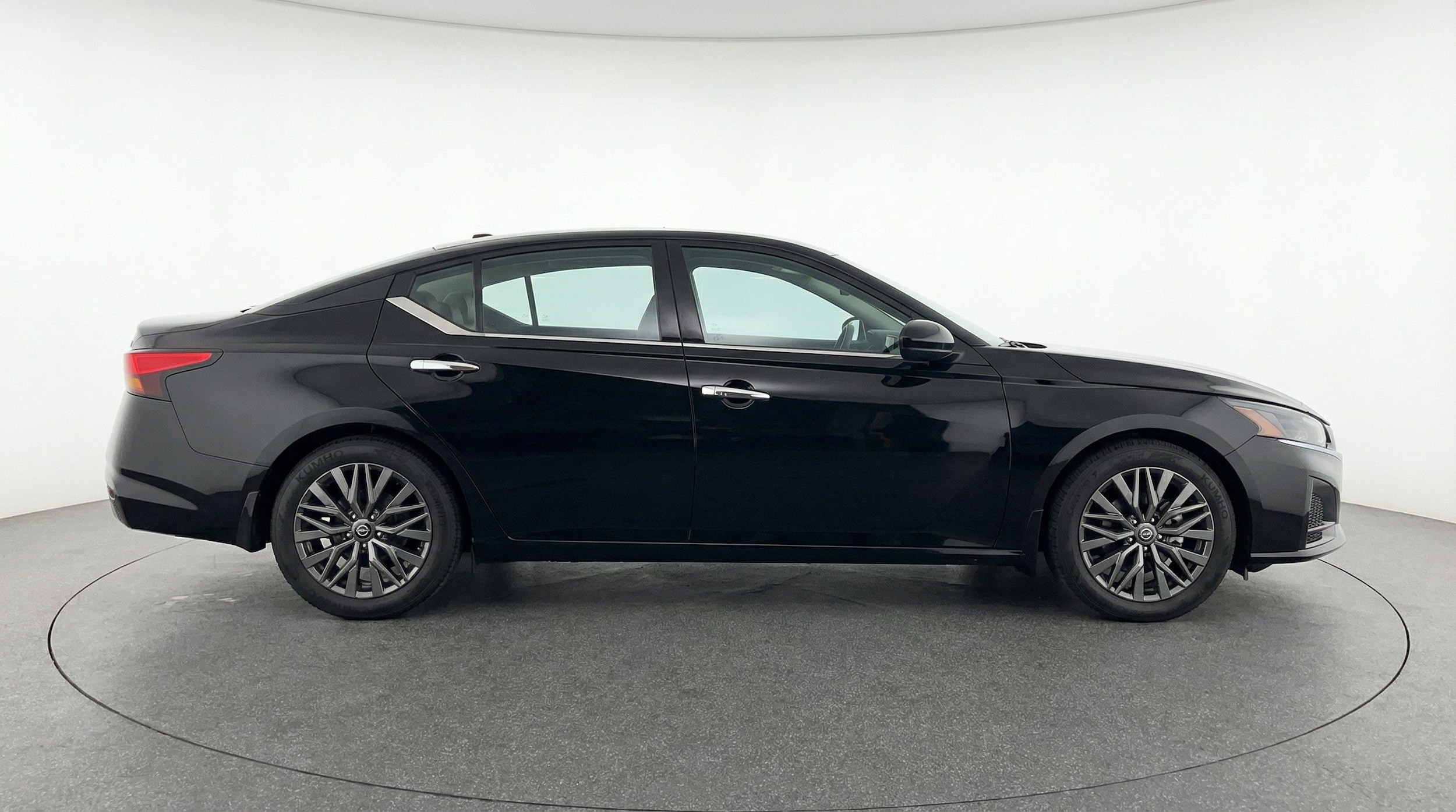 Thumbnail: 2025 Nissan Altima - 11