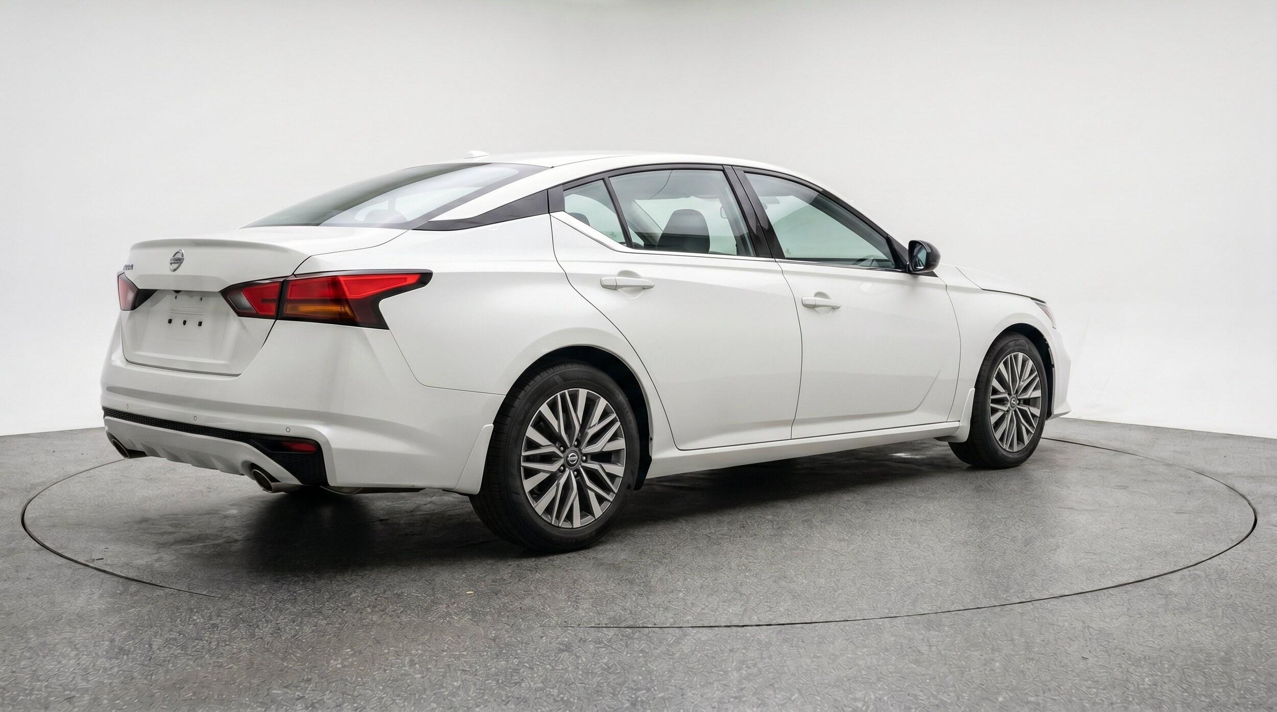 Thumbnail: 2025 Nissan Altima - 9