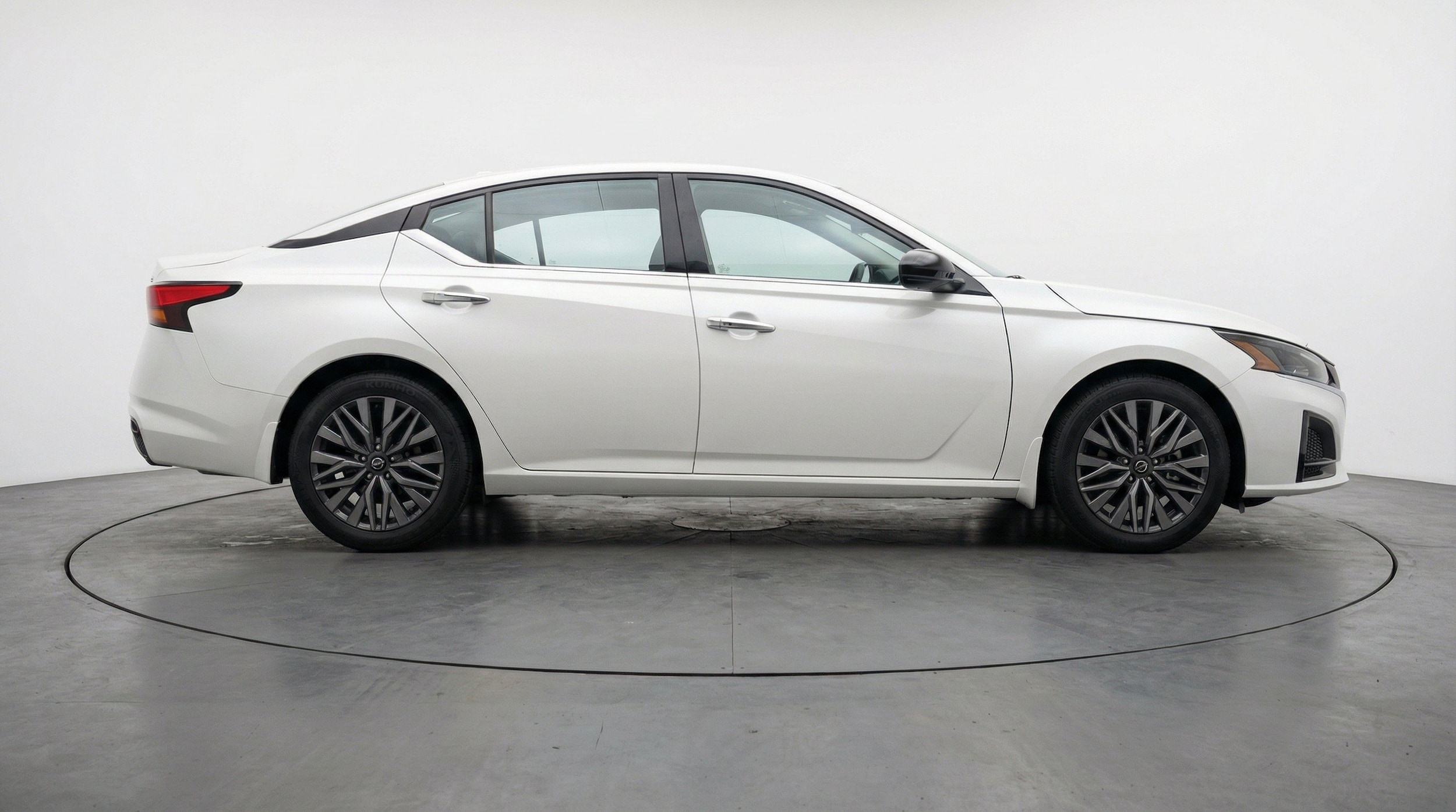 Thumbnail: 2025 Nissan Altima - 10