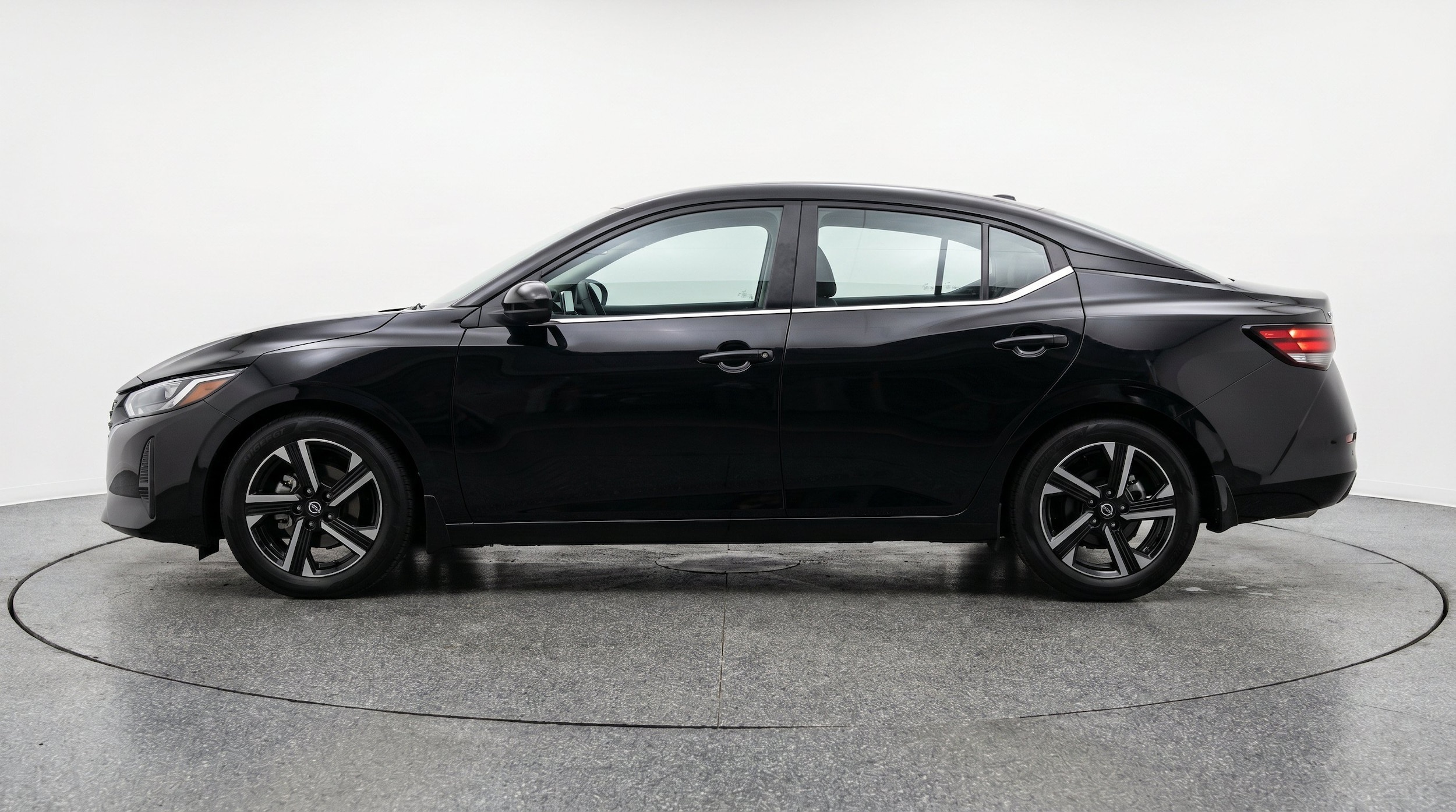 Thumbnail: 2025 Nissan Sentra - 5