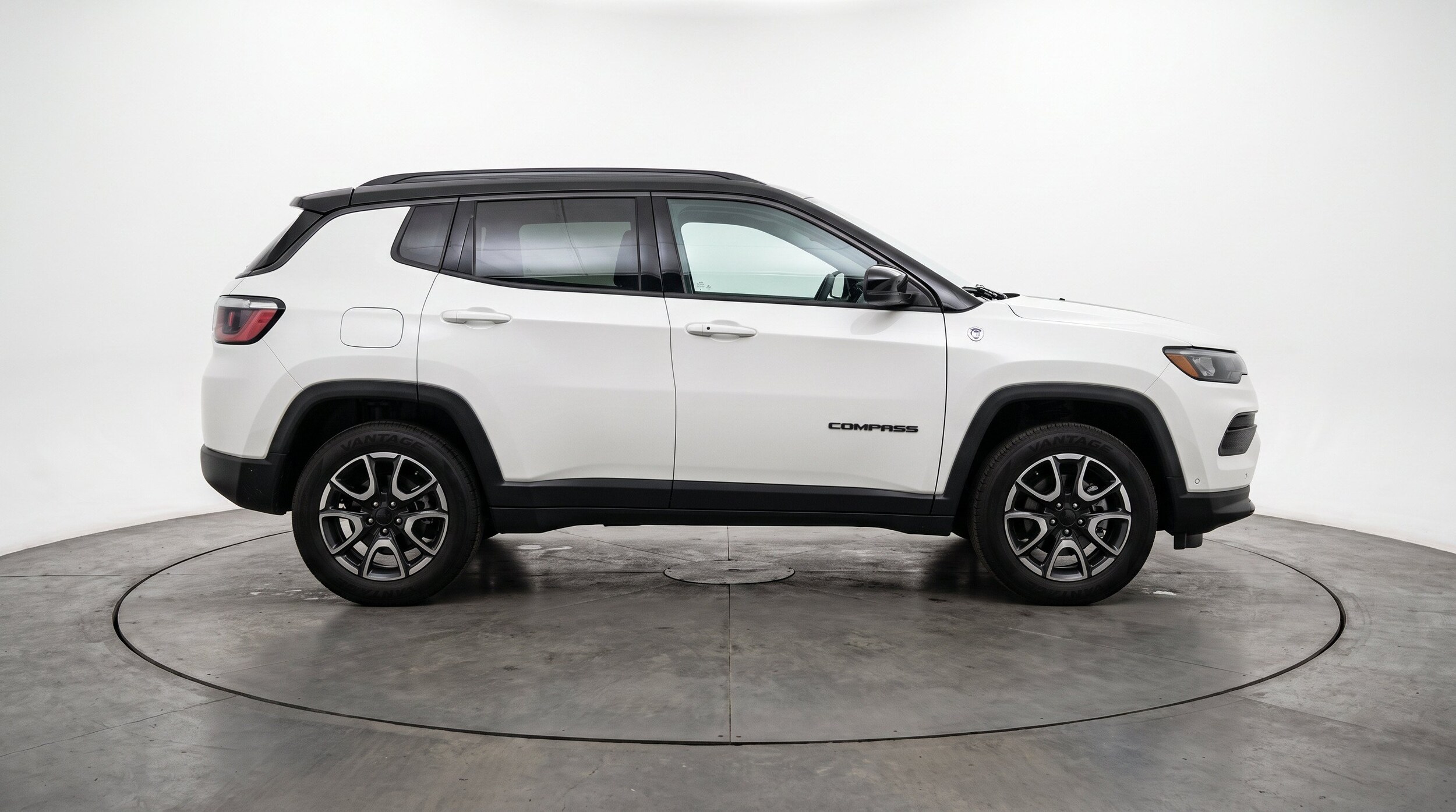 Thumbnail: 2025 Jeep Compass - 10