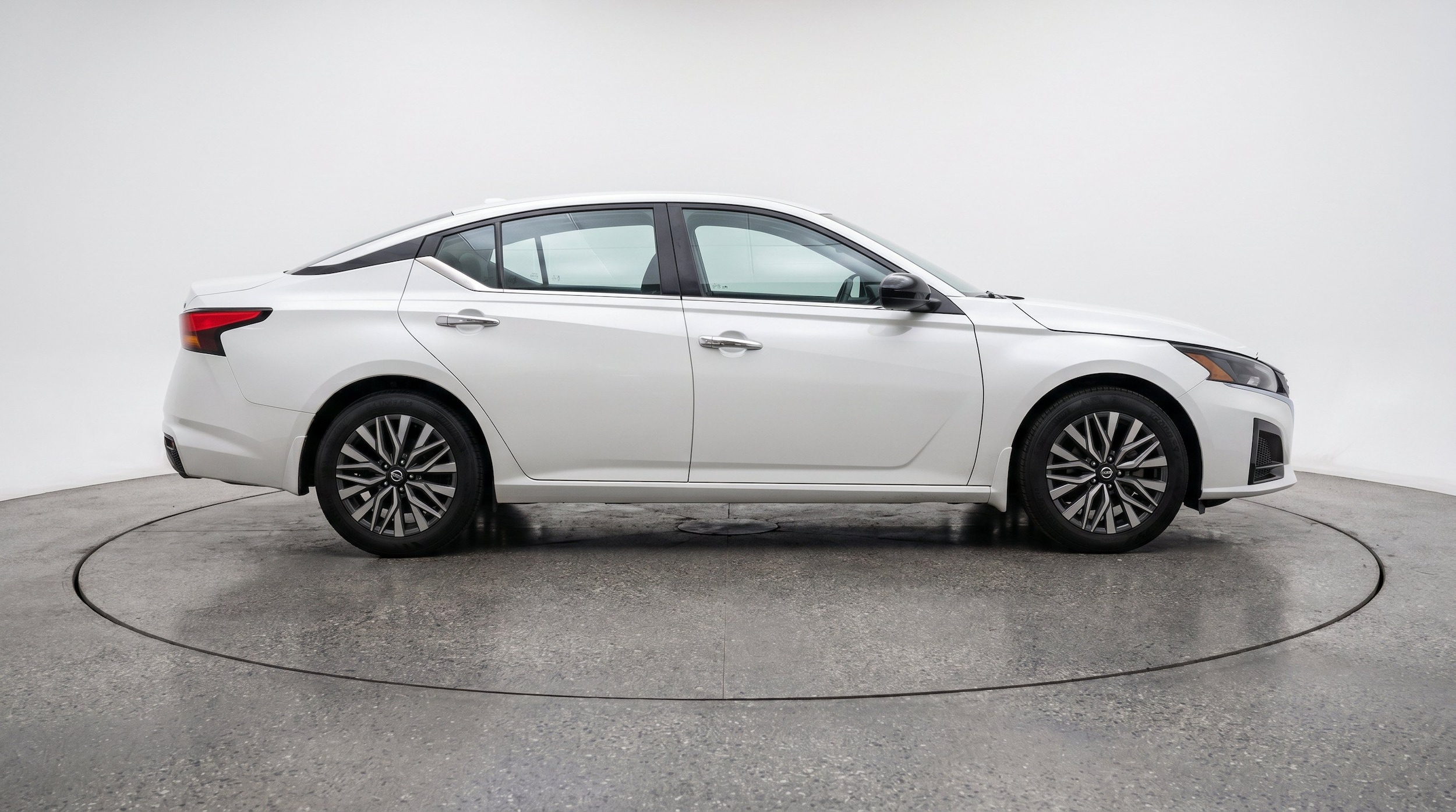 Thumbnail: 2025 Nissan Altima - 10