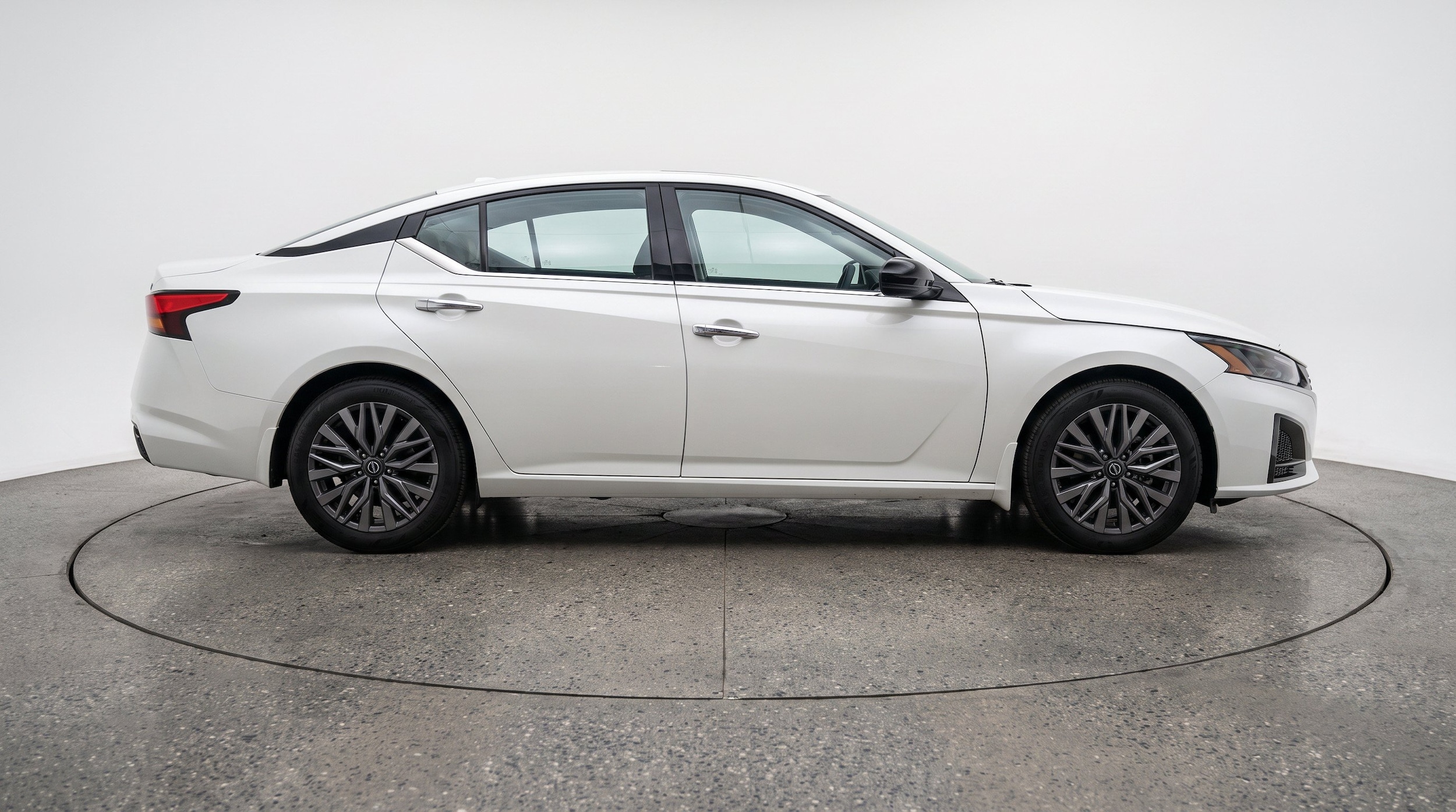 Thumbnail: 2025 Nissan Altima - 10