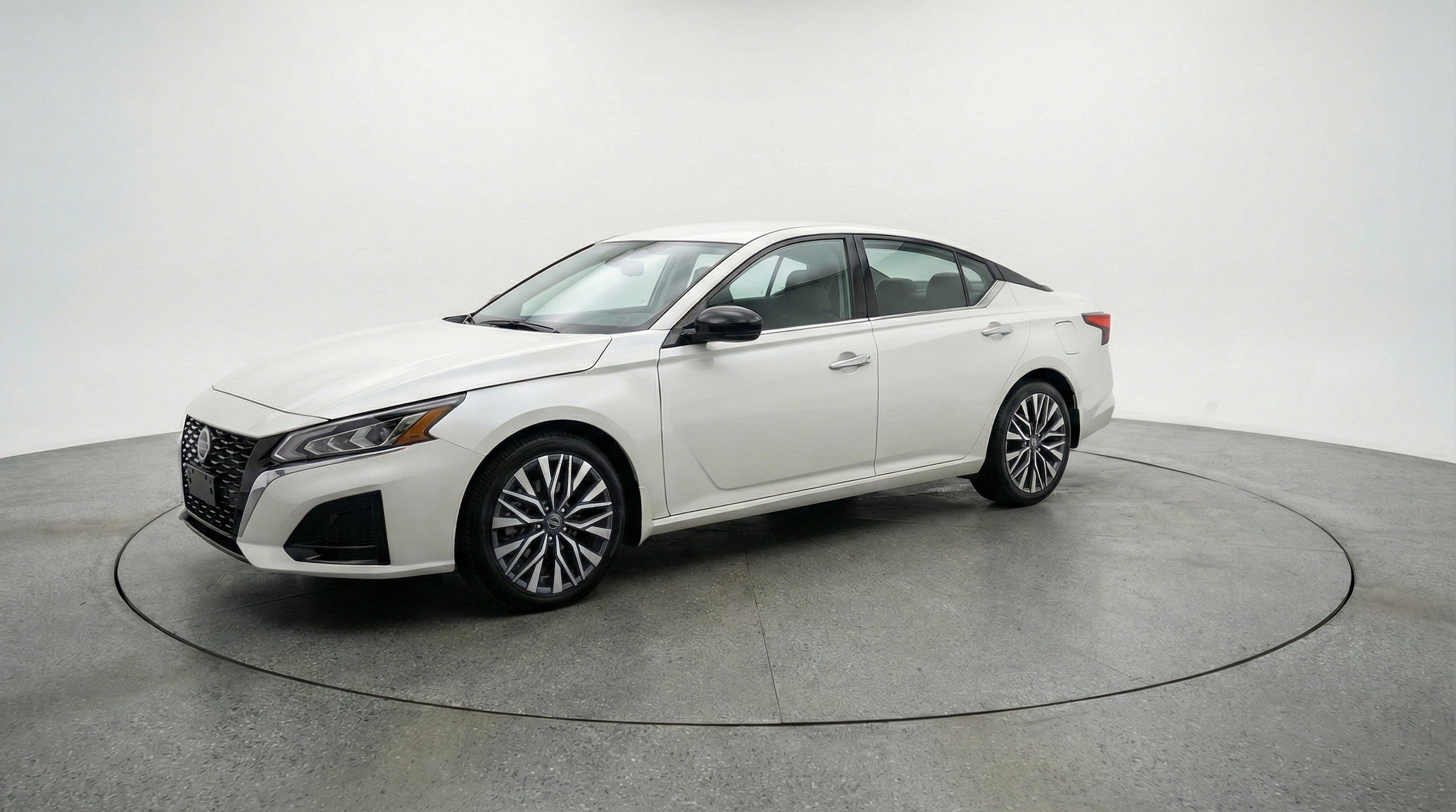 Thumbnail: 2025 Nissan Altima - 3