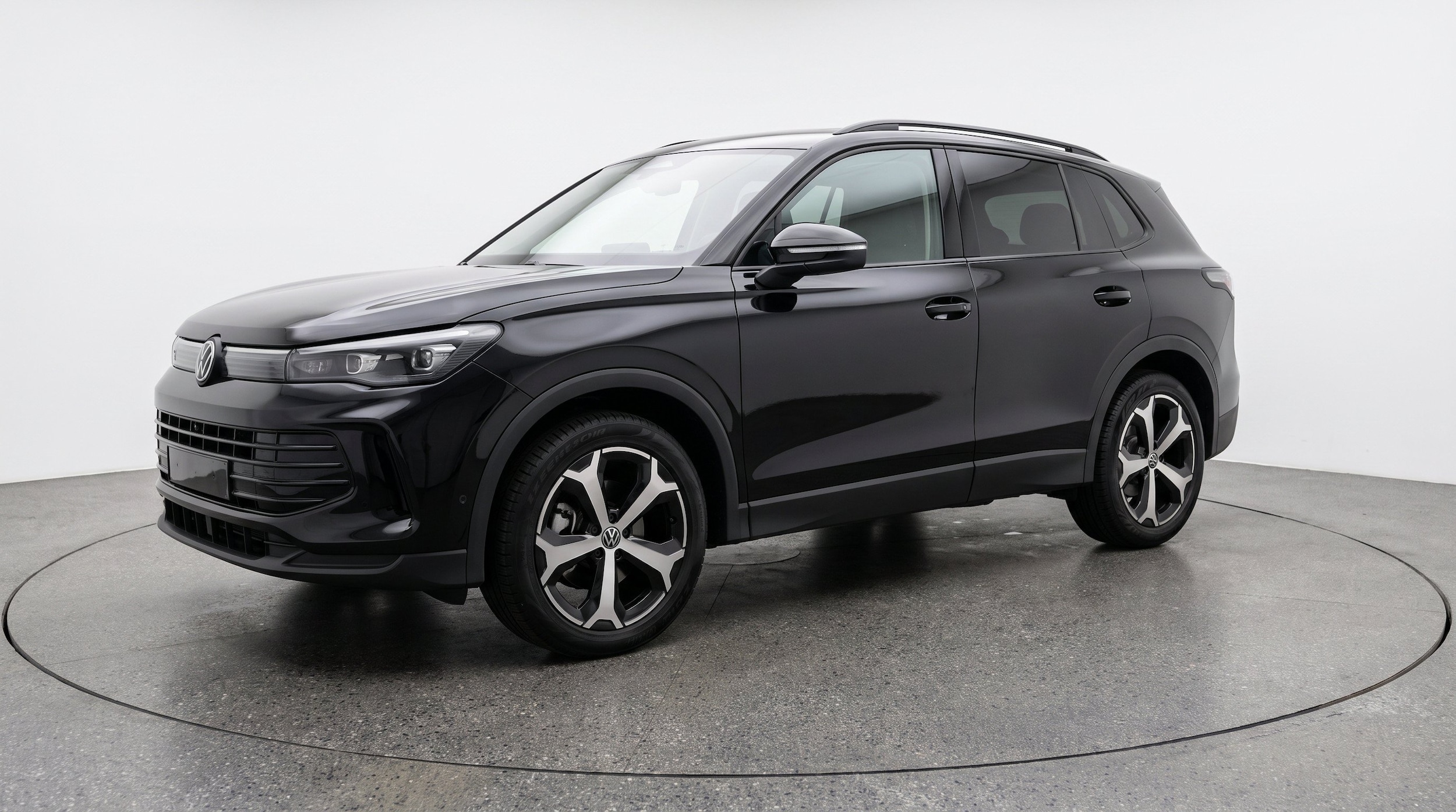 Thumbnail: 2026 Volkswagen Tiguan - 3