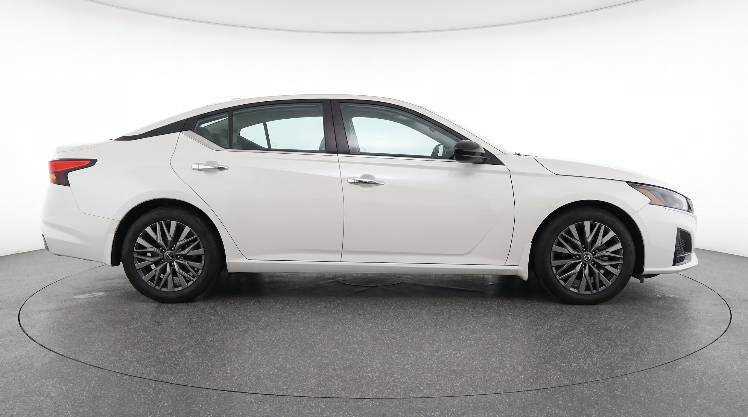 Thumbnail: 2025 Nissan Altima - 10