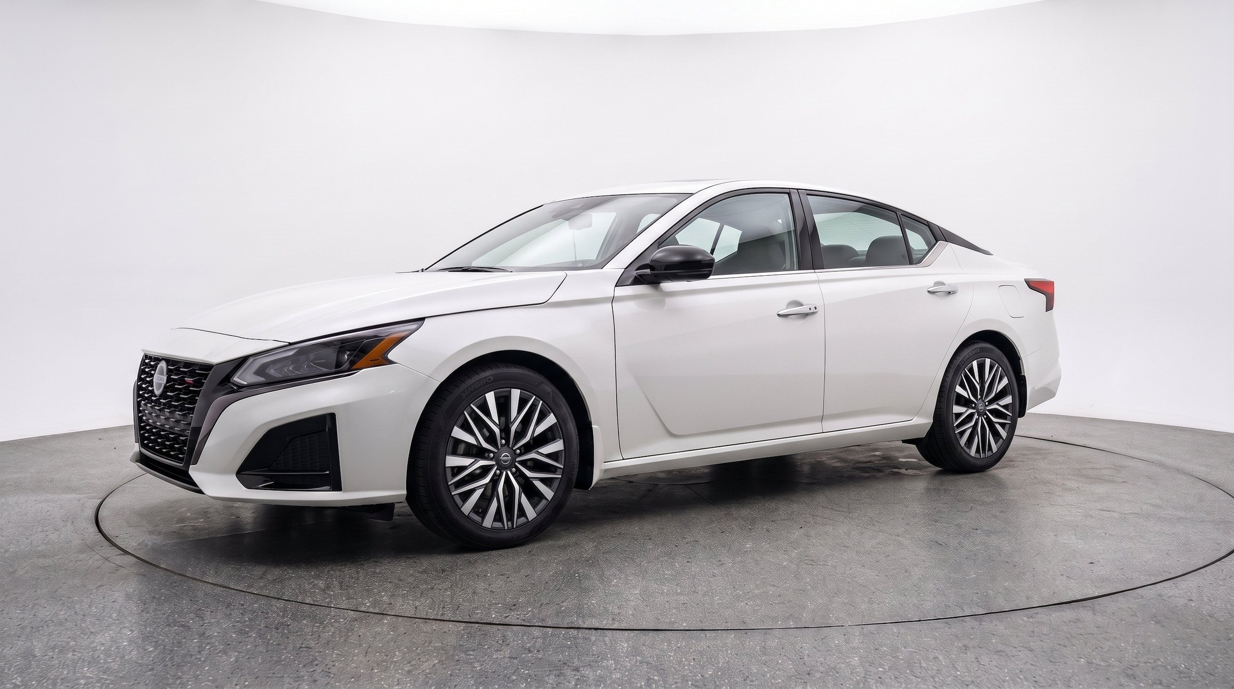 Thumbnail: 2025 Nissan Altima - 3