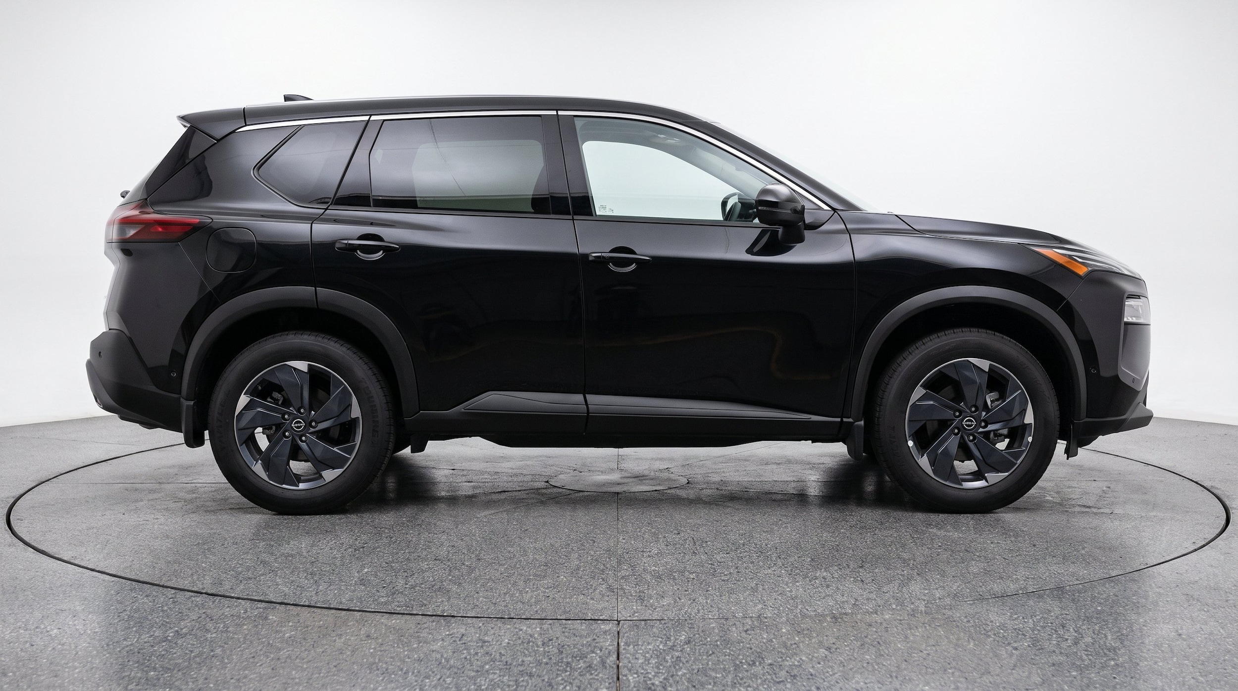 Thumbnail: 2025 Nissan Rogue - 10