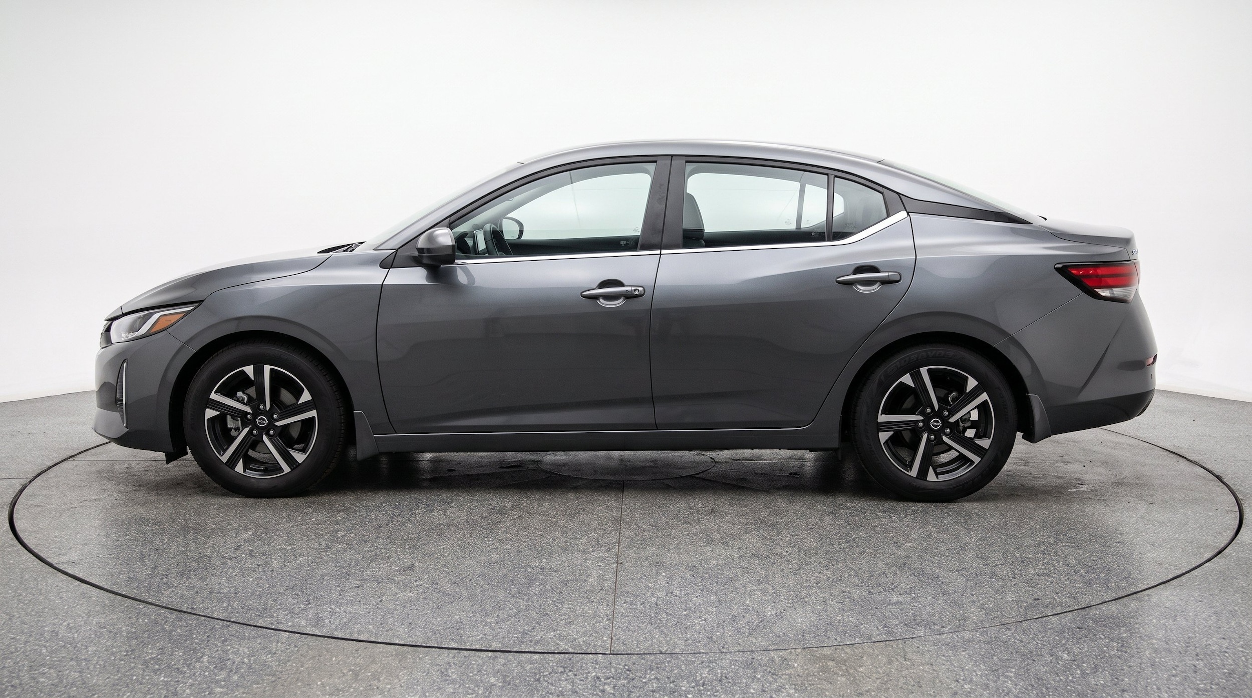 Thumbnail: 2025 Nissan Sentra - 5