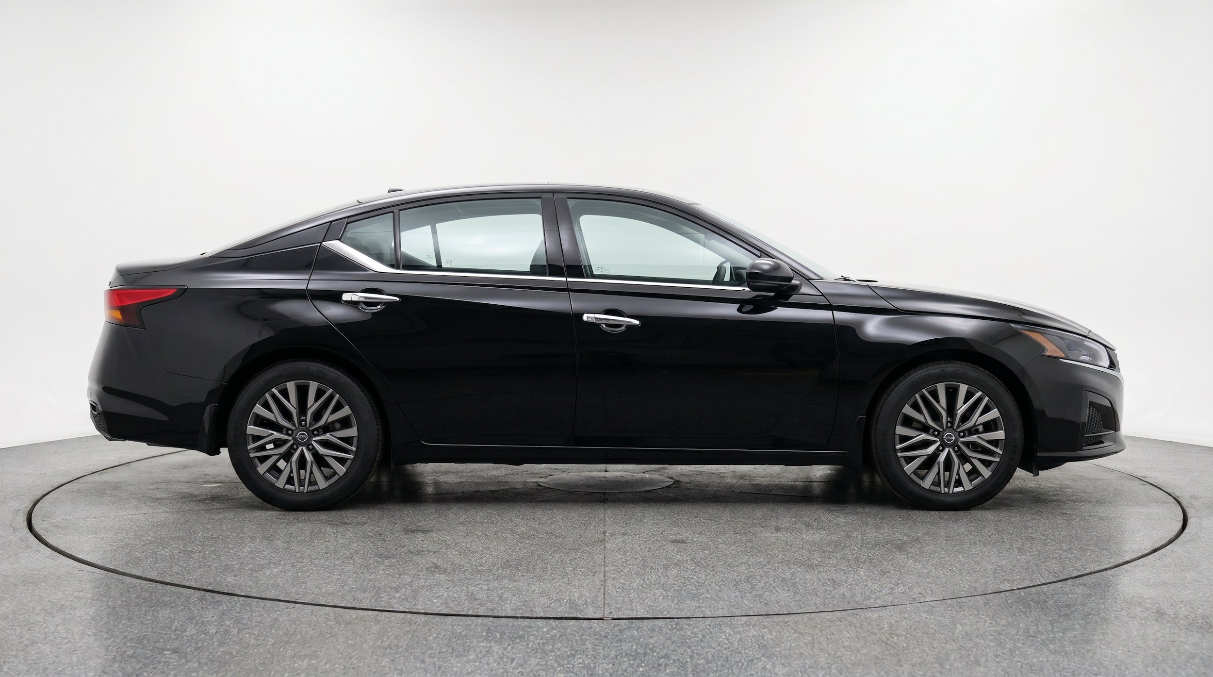 Thumbnail: 2025 Nissan Altima - 10