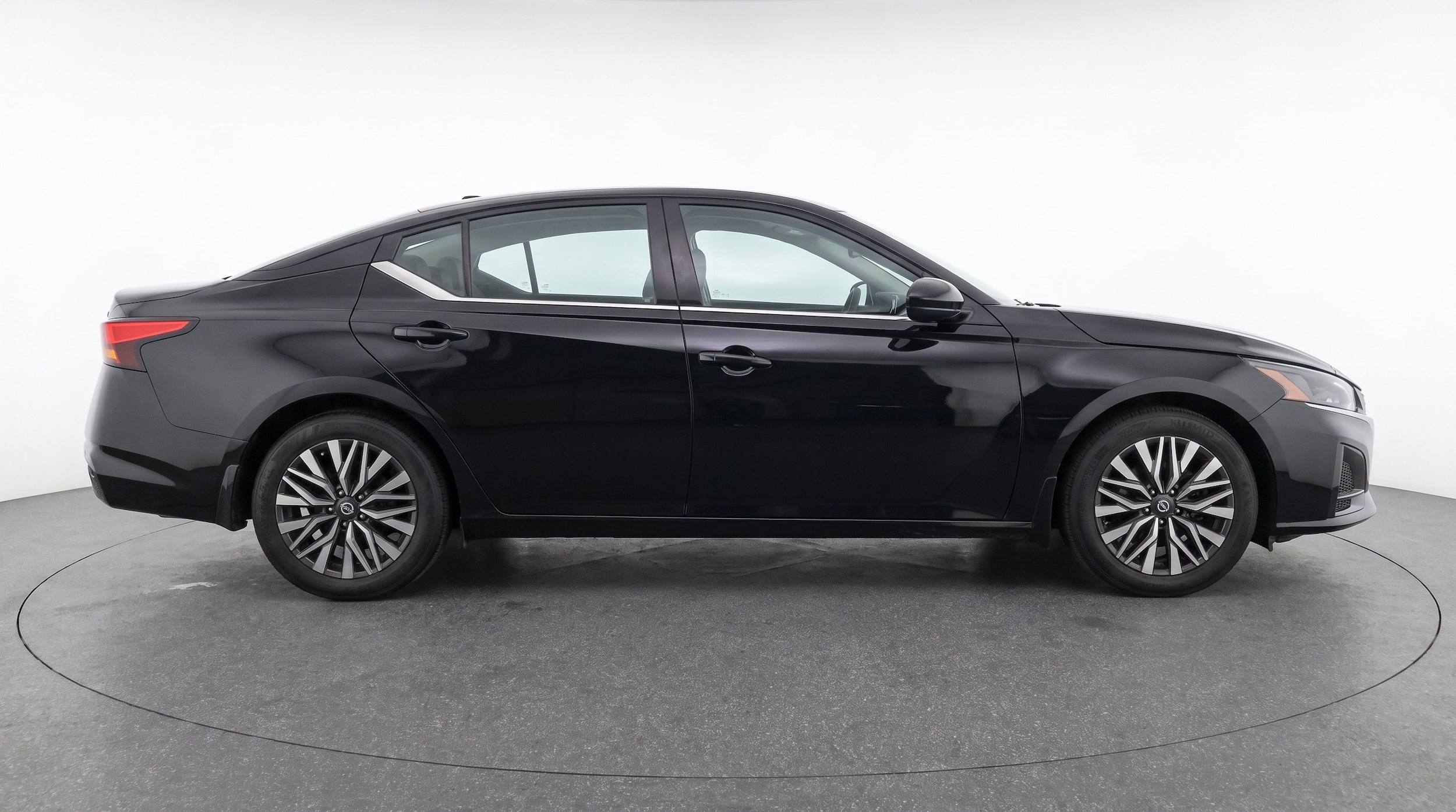 Thumbnail: 2025 Nissan Altima - 10