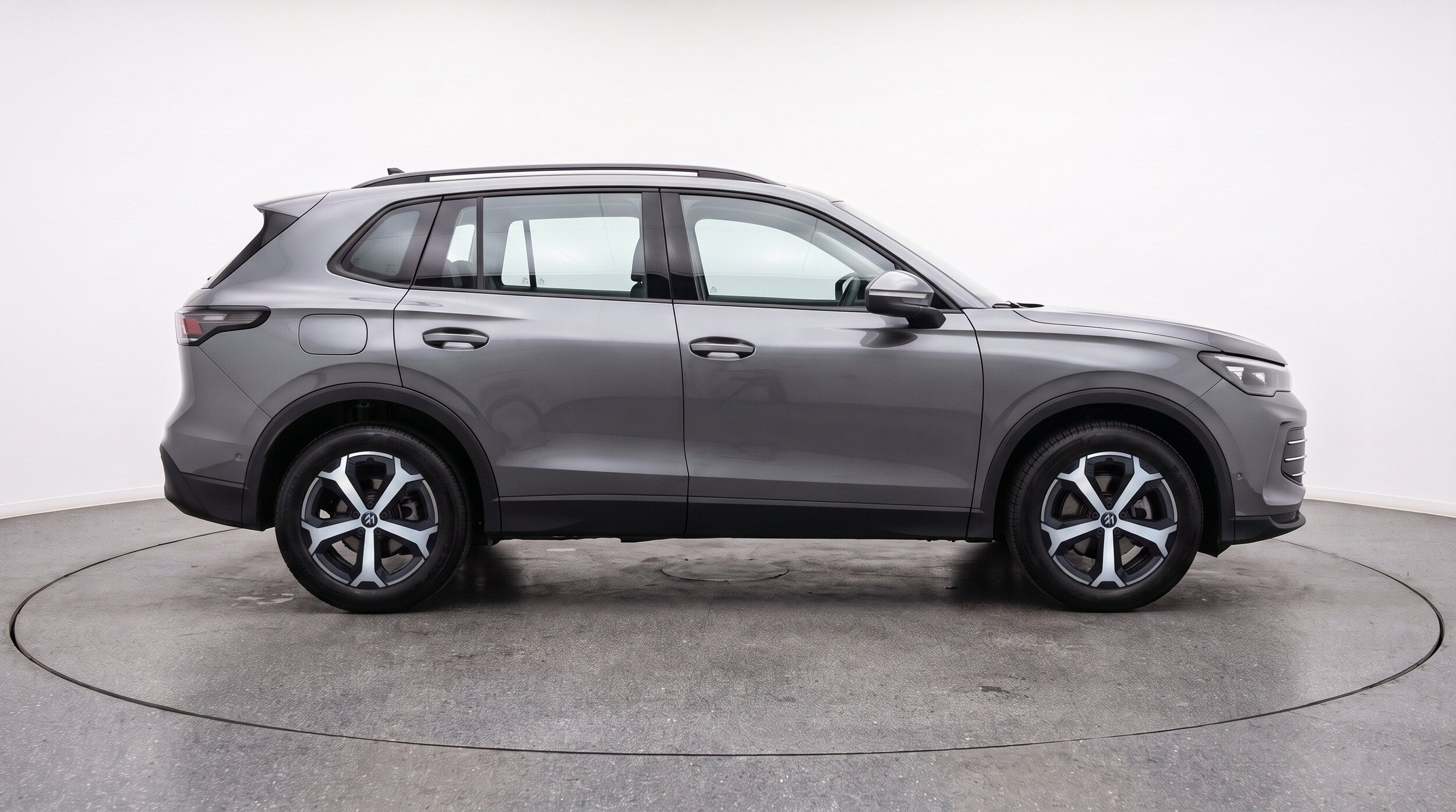 Thumbnail: 2026 Volkswagen Tiguan - 10