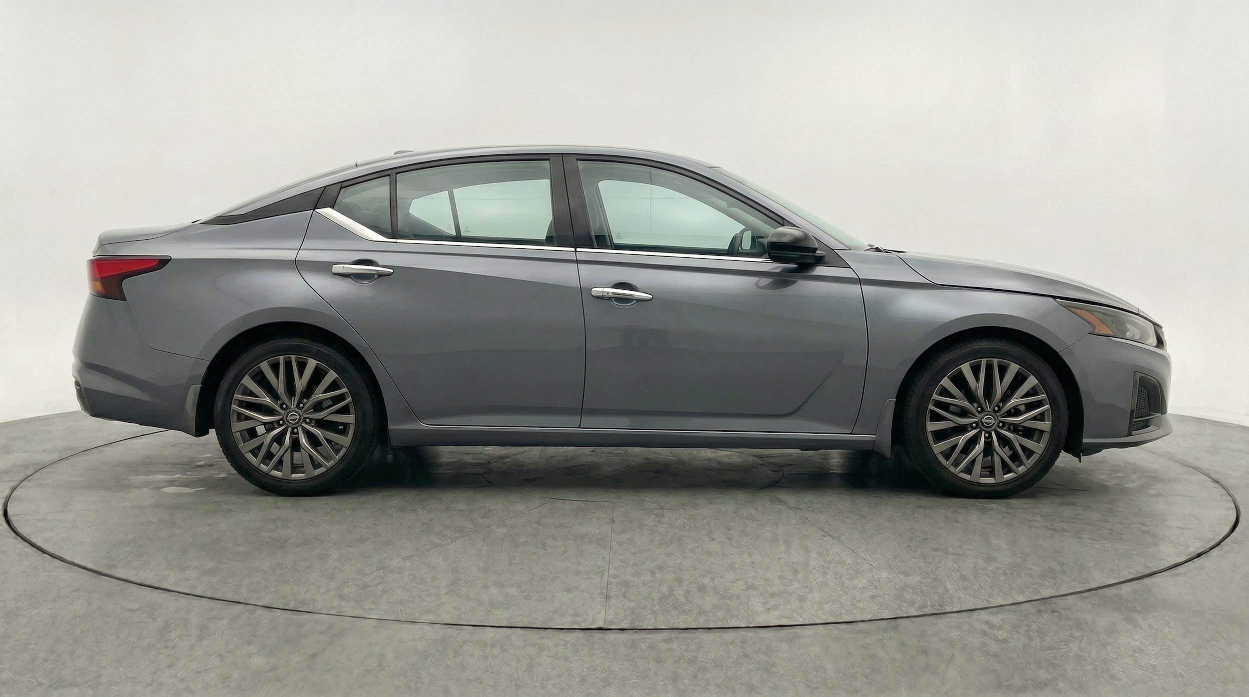 Thumbnail: 2025 Nissan Altima - 10