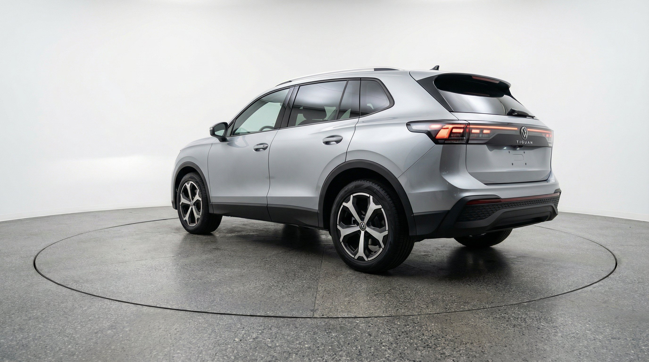 Thumbnail: 2026 Volkswagen Tiguan - 6