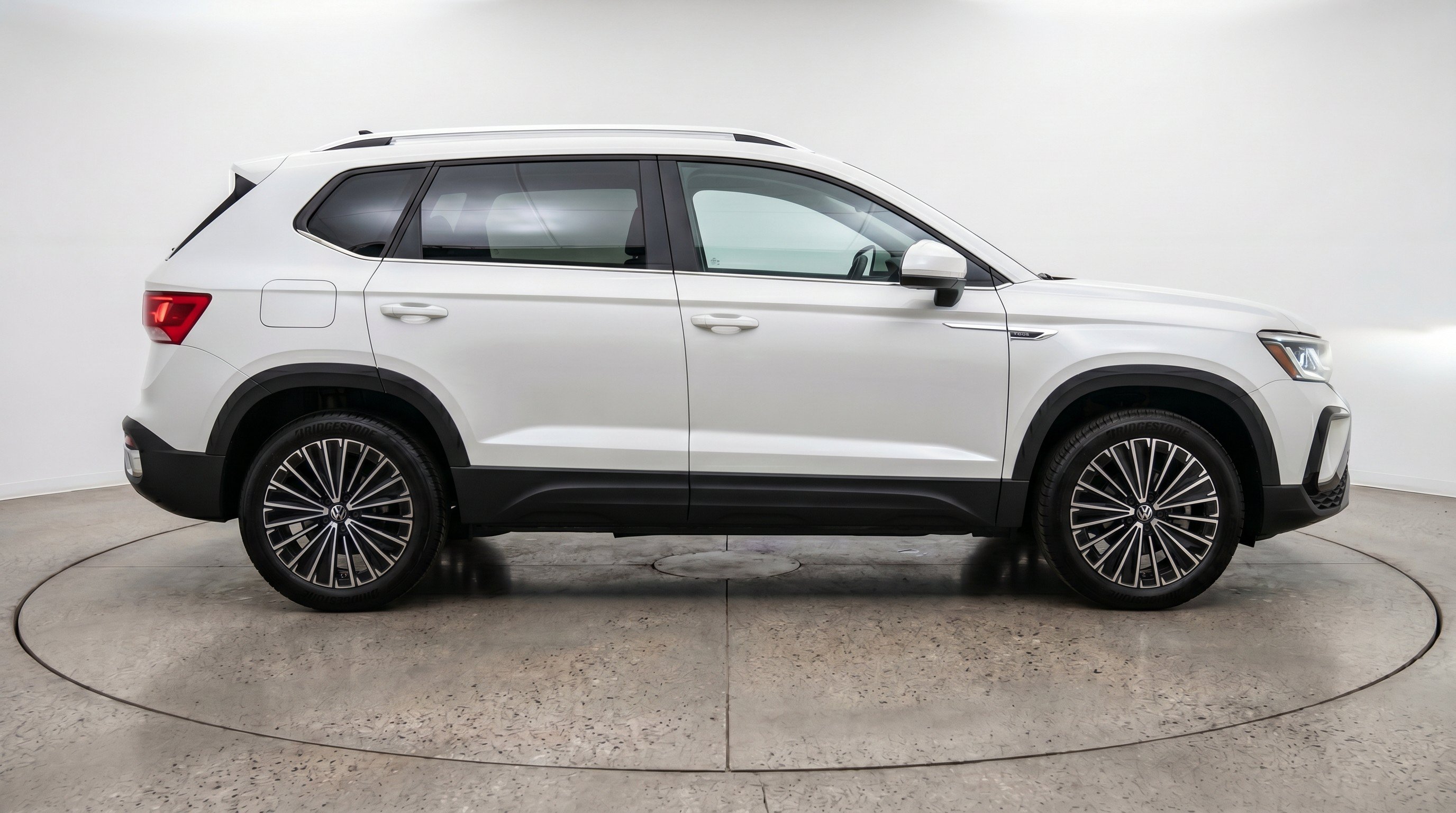 Thumbnail: 2026 Volkswagen Taos - 10