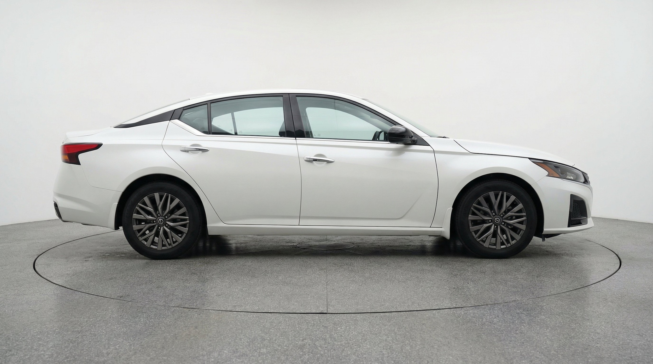Thumbnail: 2025 Nissan Altima - 10