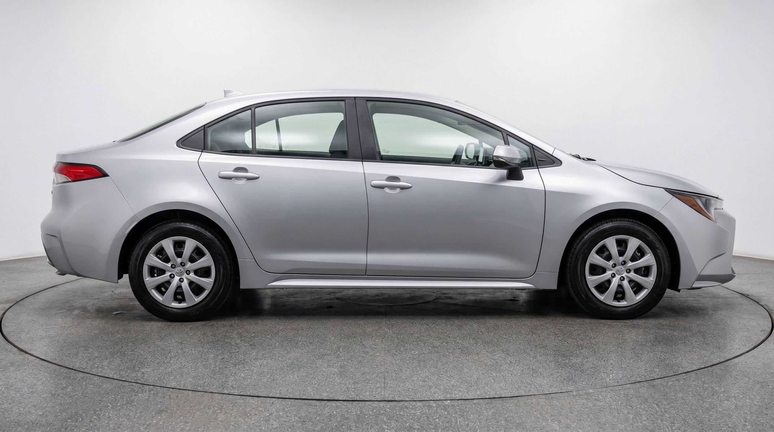 Thumbnail: 2025 Toyota Corolla - 10