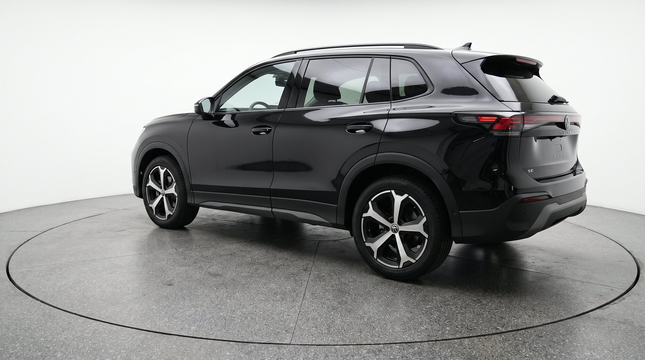 Thumbnail: 2026 Volkswagen Tiguan - 6