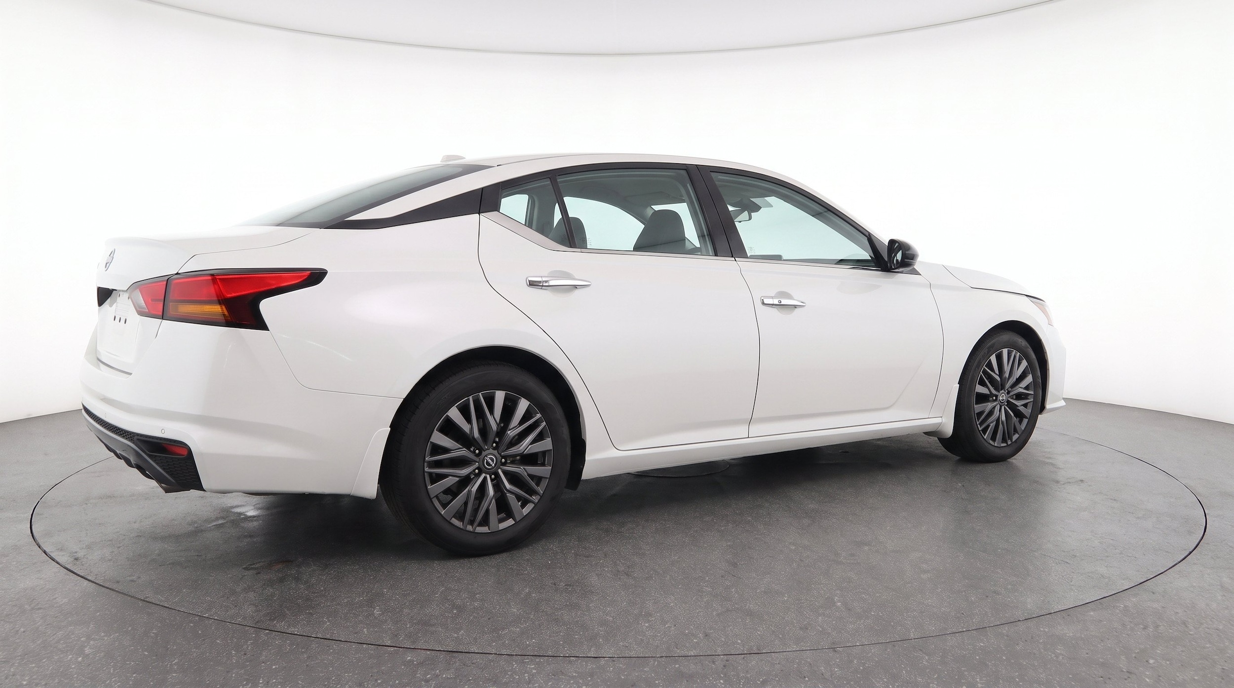 Thumbnail: 2025 Nissan Altima - 9