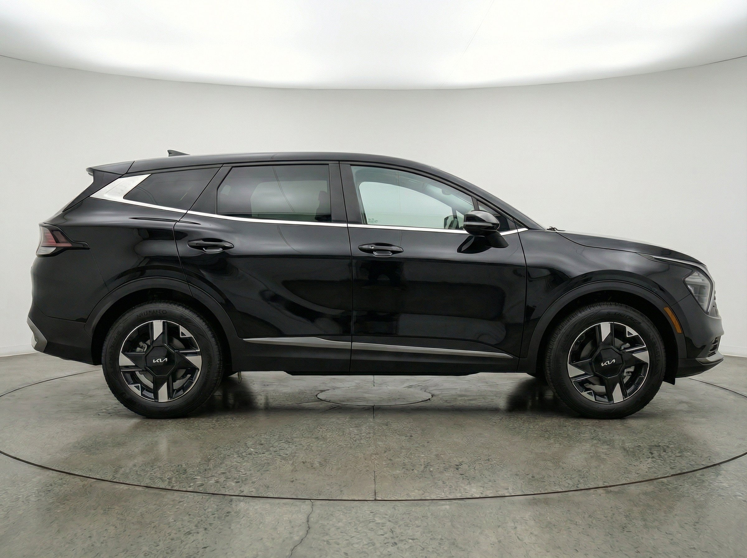 Thumbnail: 2026 Kia Sportage - 10