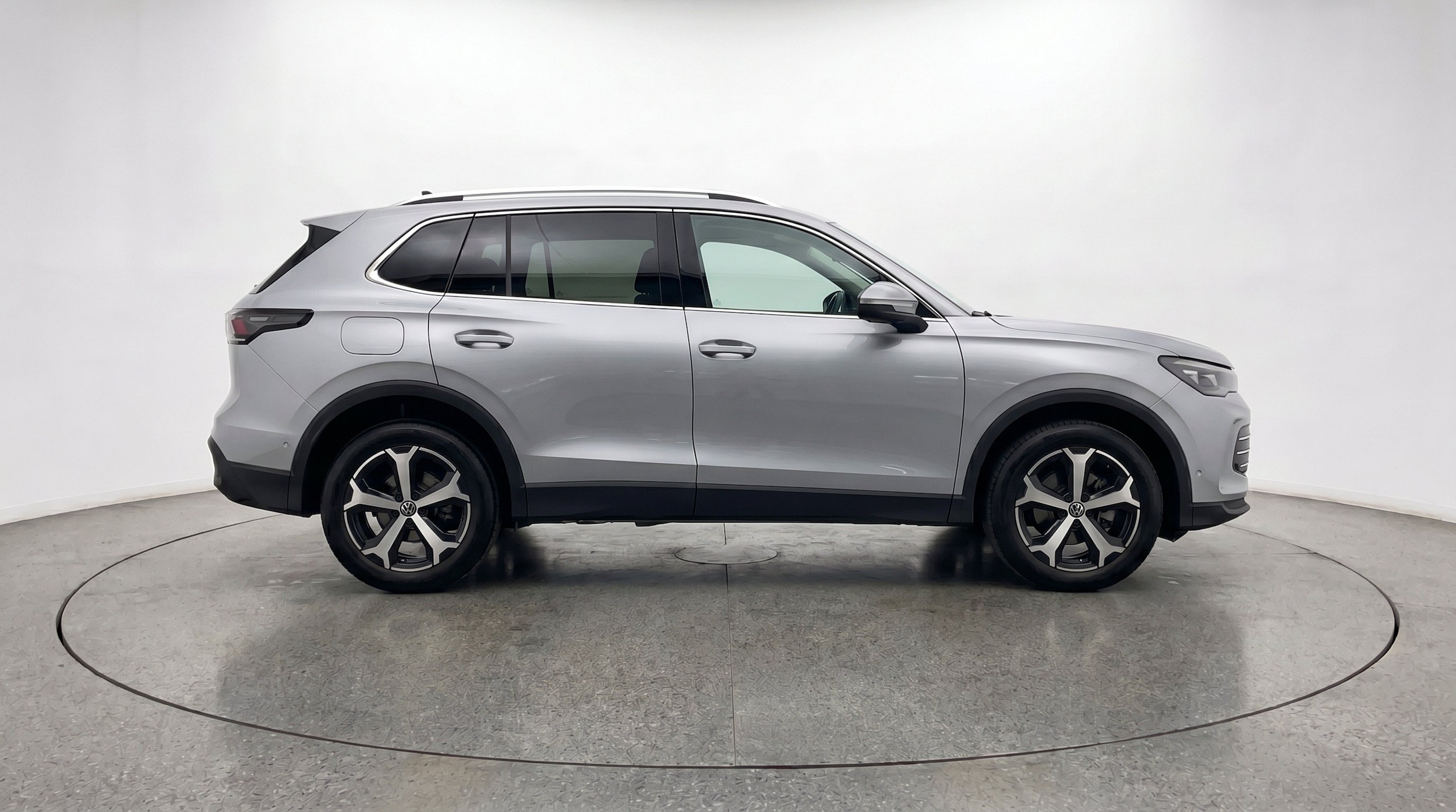 Thumbnail: 2026 Volkswagen Tiguan - 10