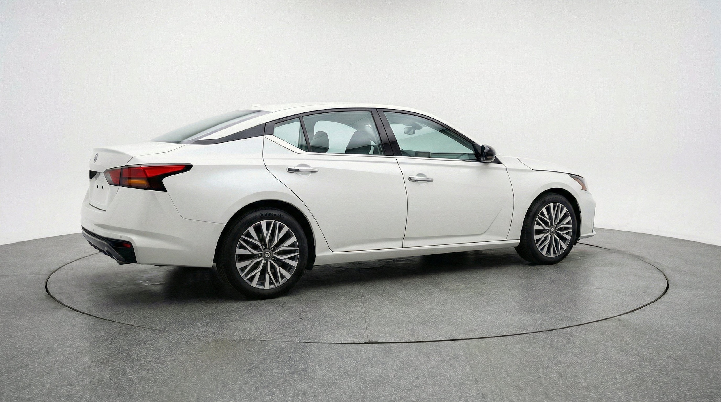Thumbnail: 2025 Nissan Altima - 9