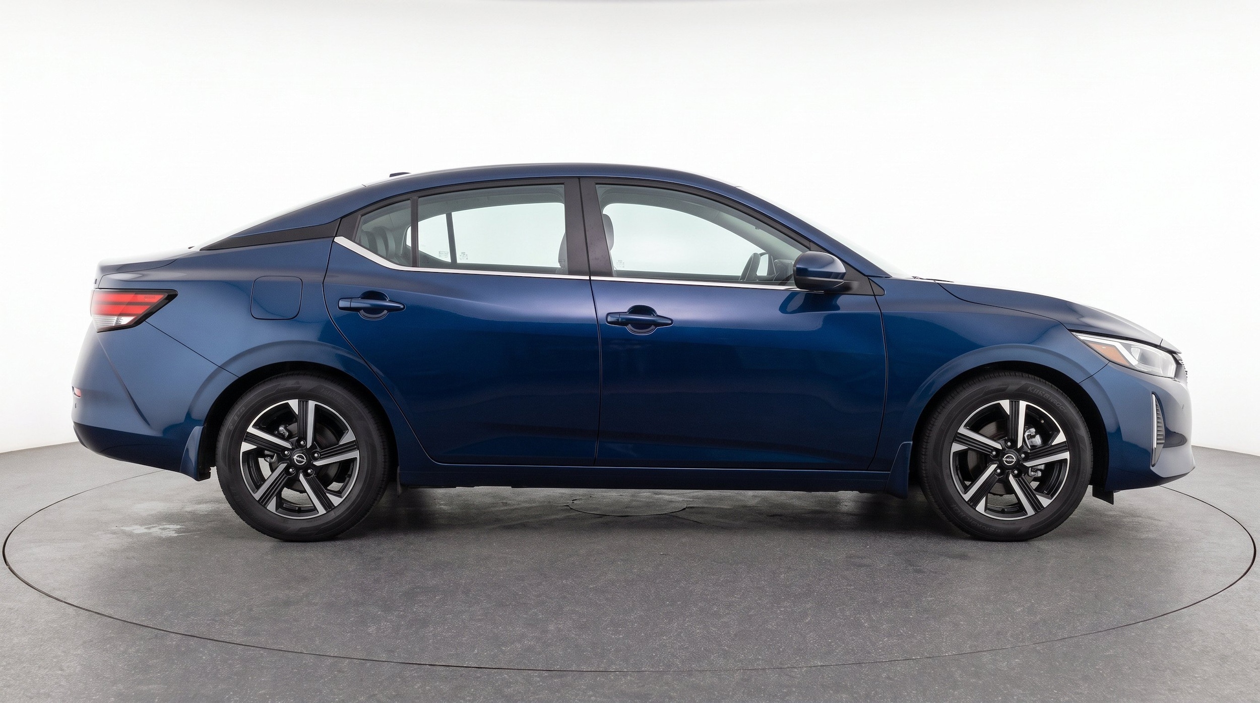 Thumbnail: 2025 Nissan Sentra - 10