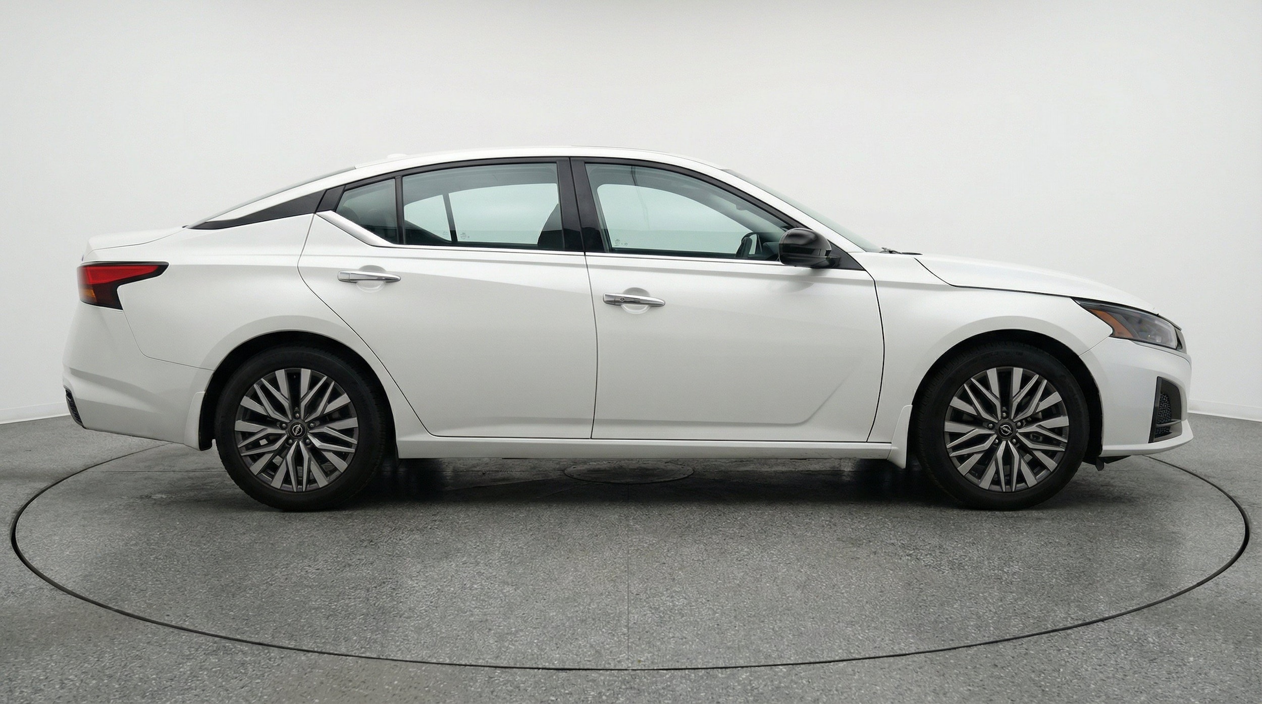 Thumbnail: 2025 Nissan Altima - 10