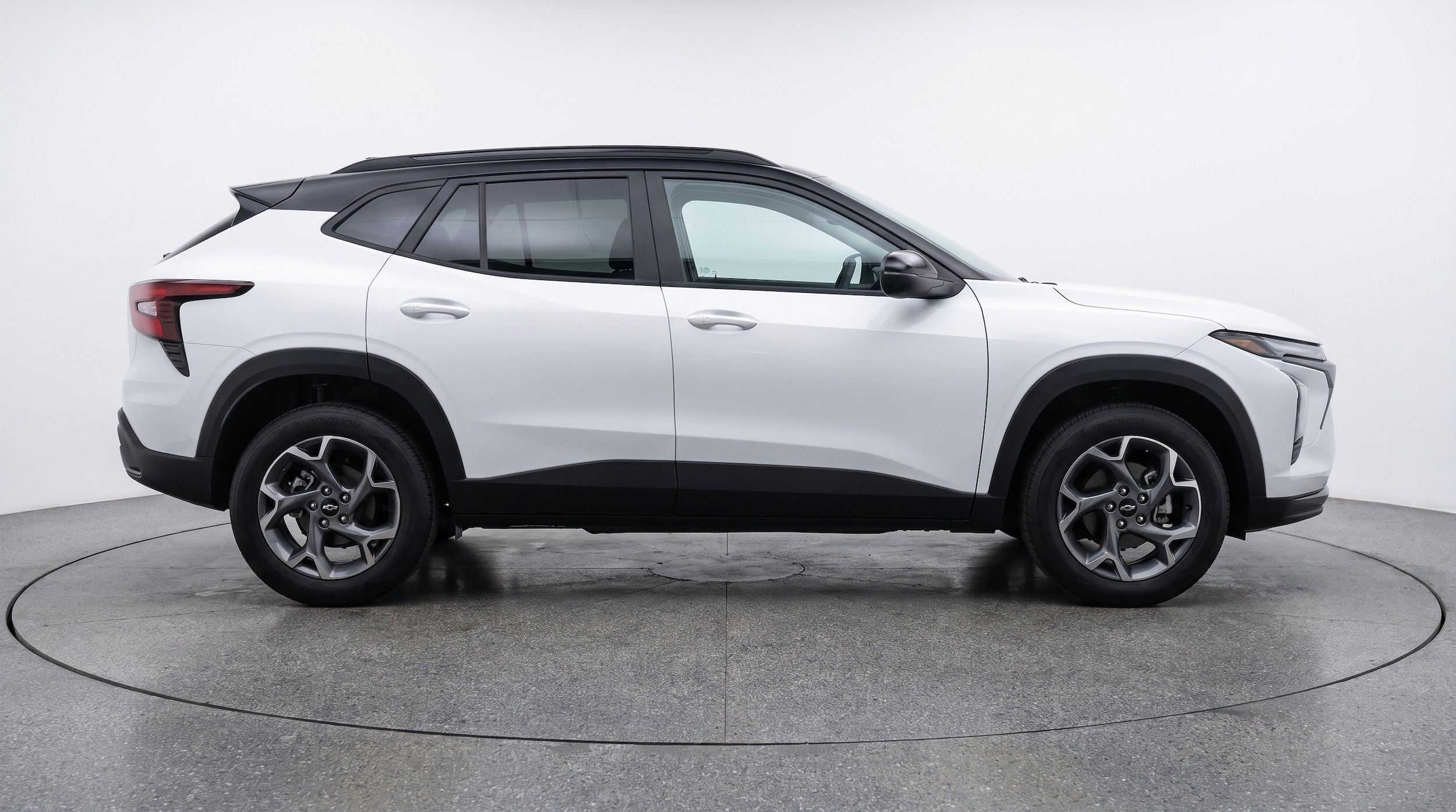 Thumbnail: 2025 Chevrolet Trax - 10