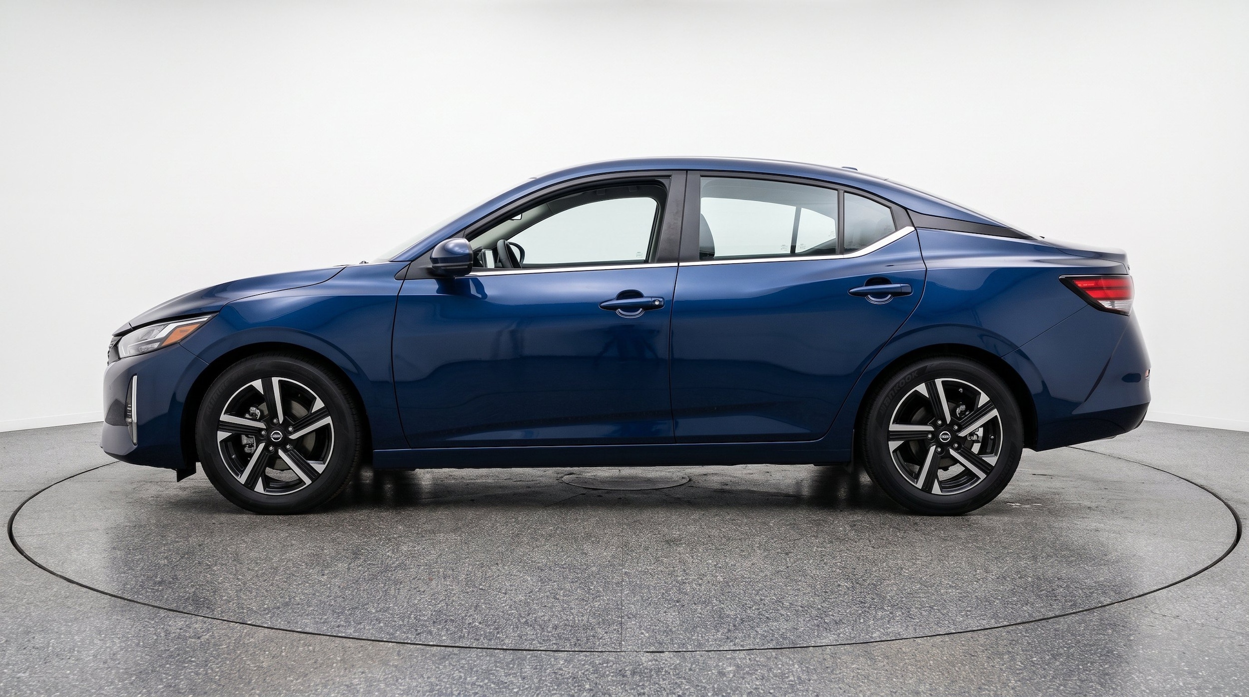 Thumbnail: 2025 Nissan Sentra - 5
