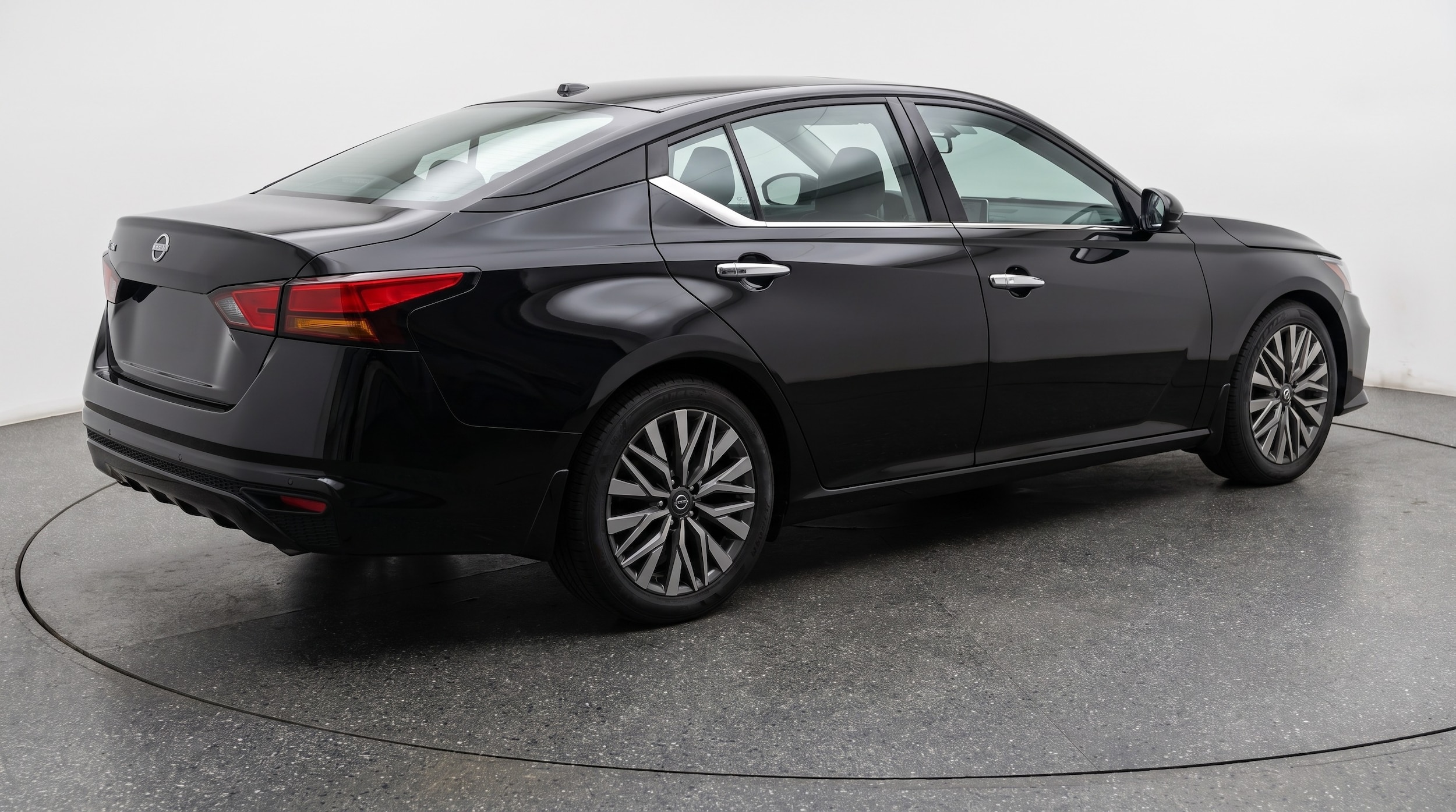 Thumbnail: 2025 Nissan Altima - 7
