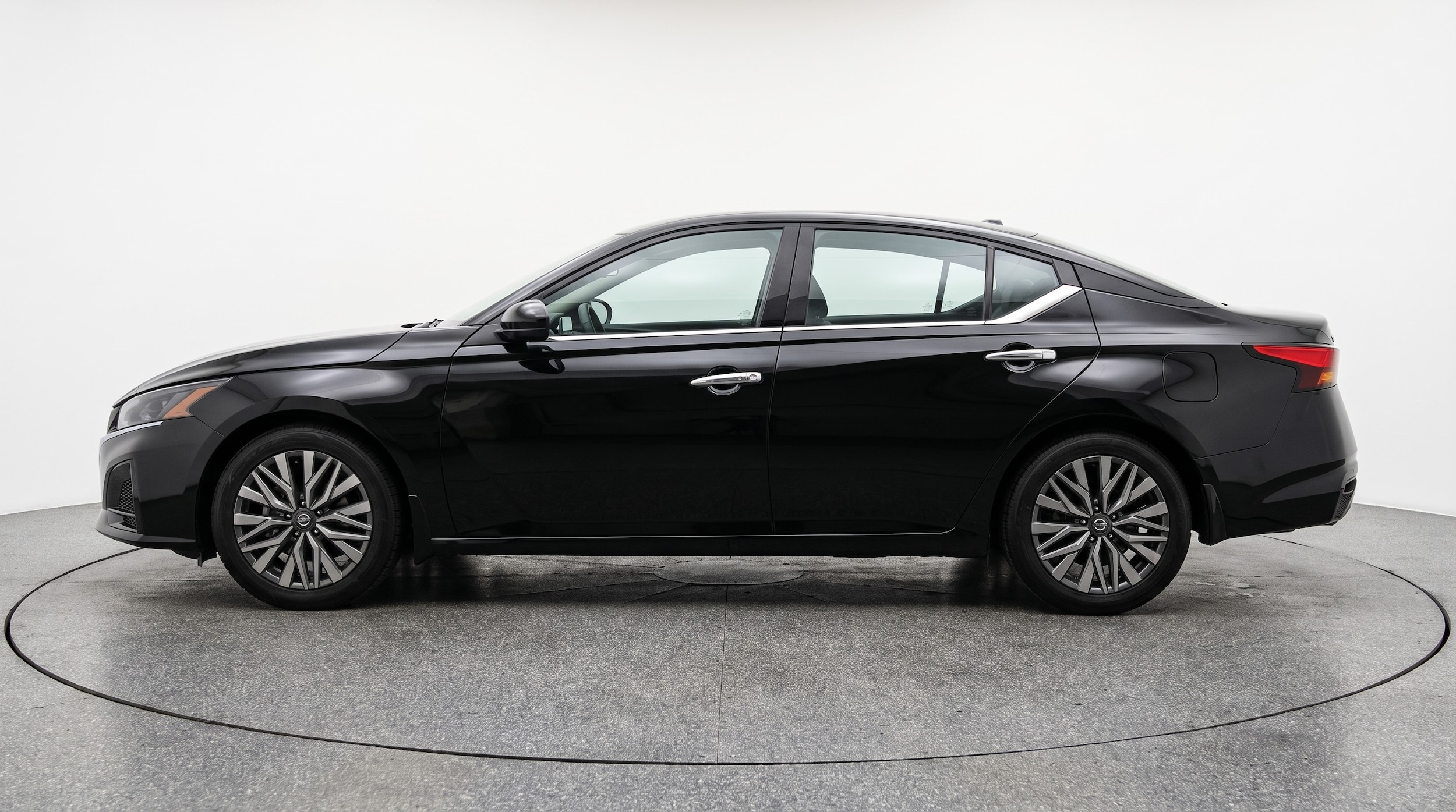 Thumbnail: 2025 Nissan Altima - 4