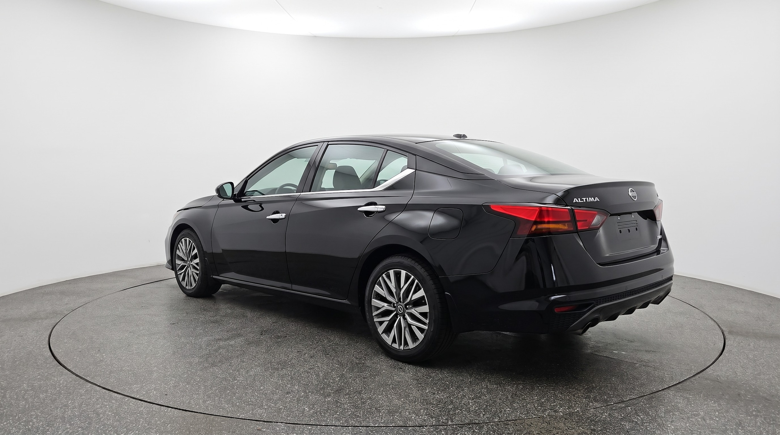 Thumbnail: 2025 Nissan Altima - 5
