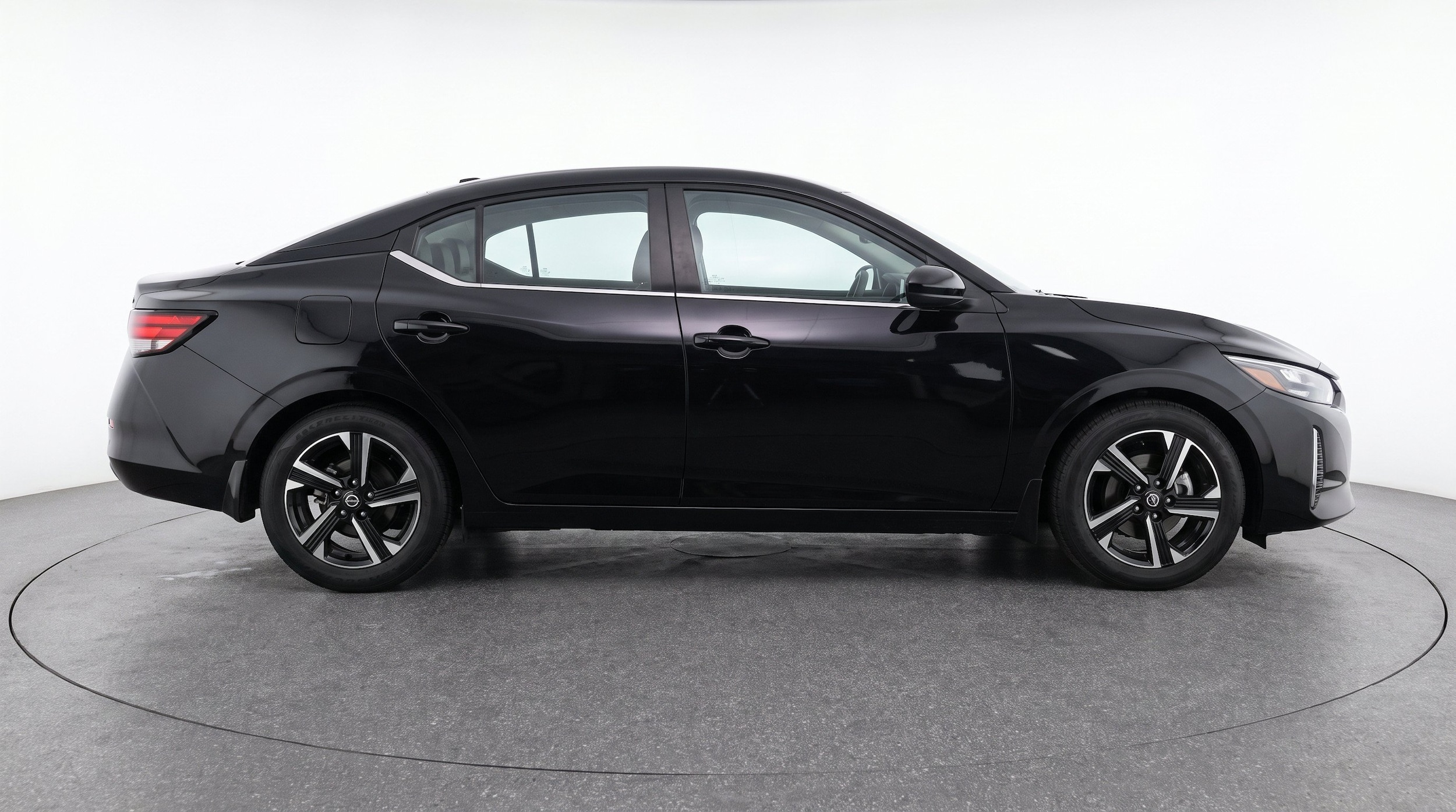 Thumbnail: 2025 Nissan Sentra - 10