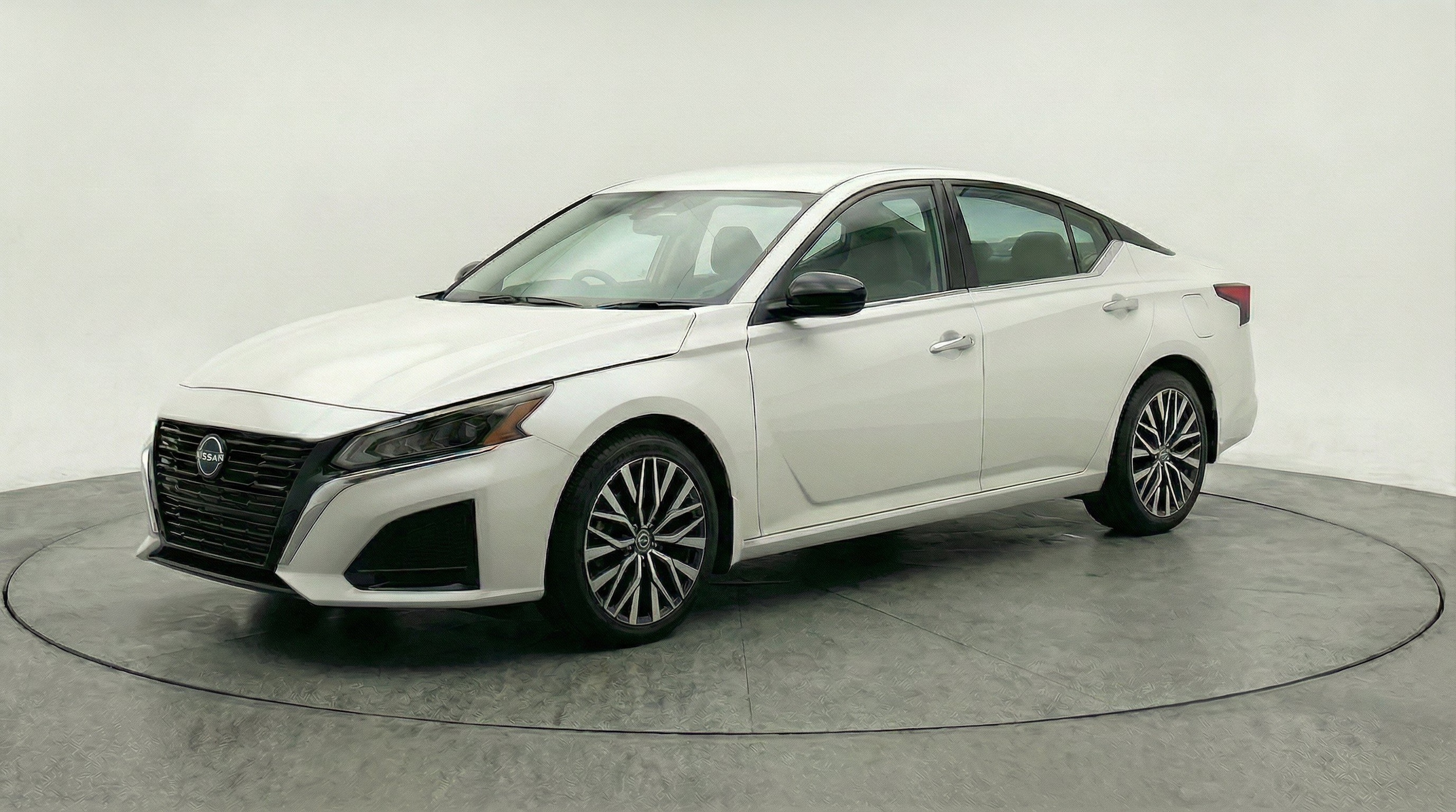 Thumbnail: 2025 Nissan Altima - 3