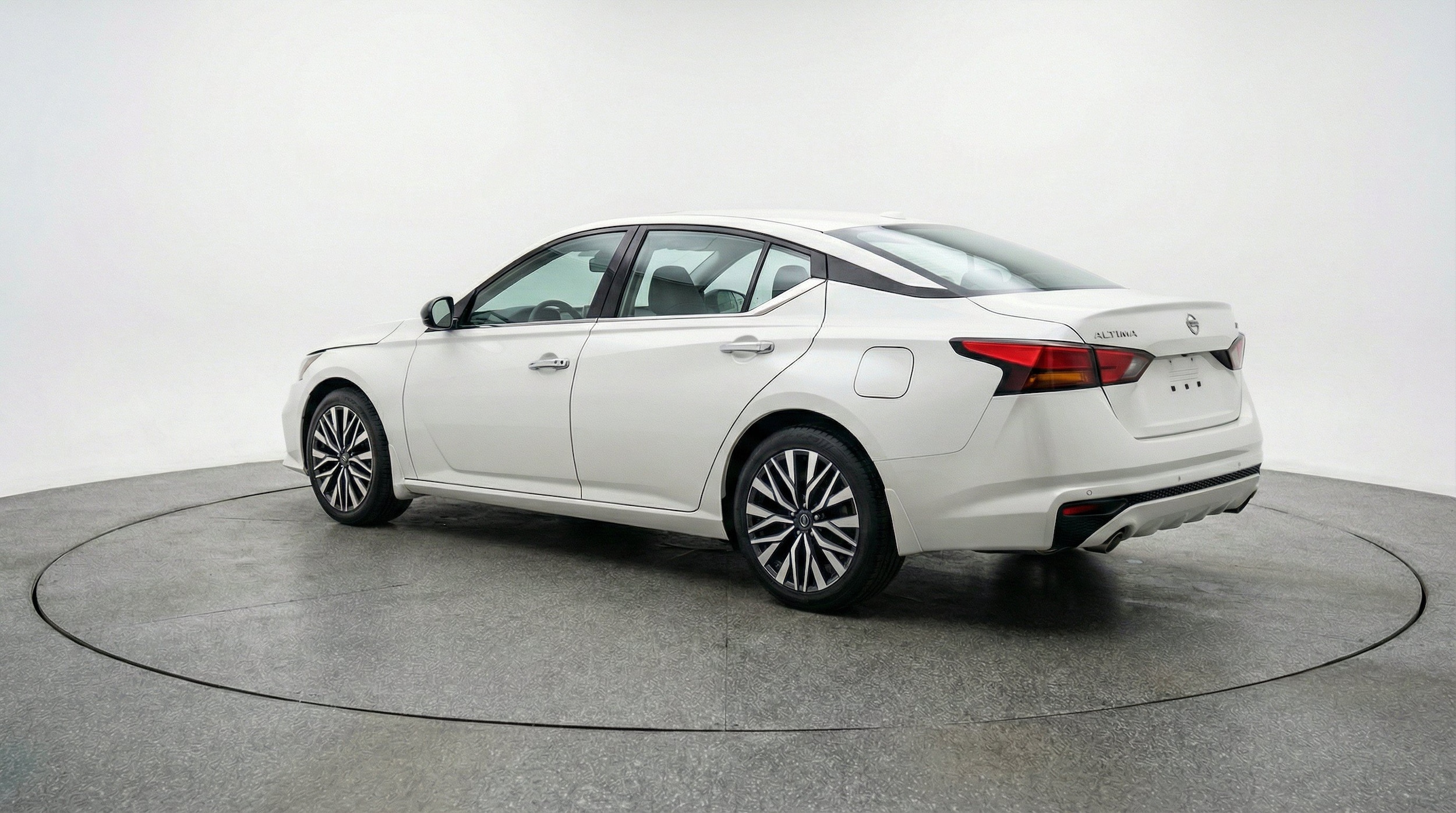 Thumbnail: 2025 Nissan Altima - 6