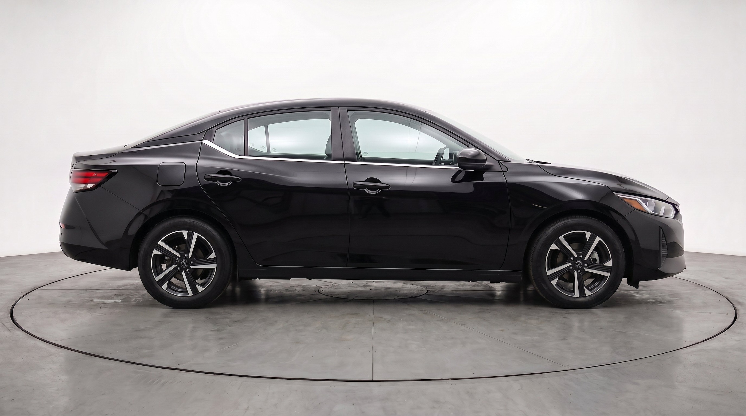 Thumbnail: 2025 Nissan Sentra - 10